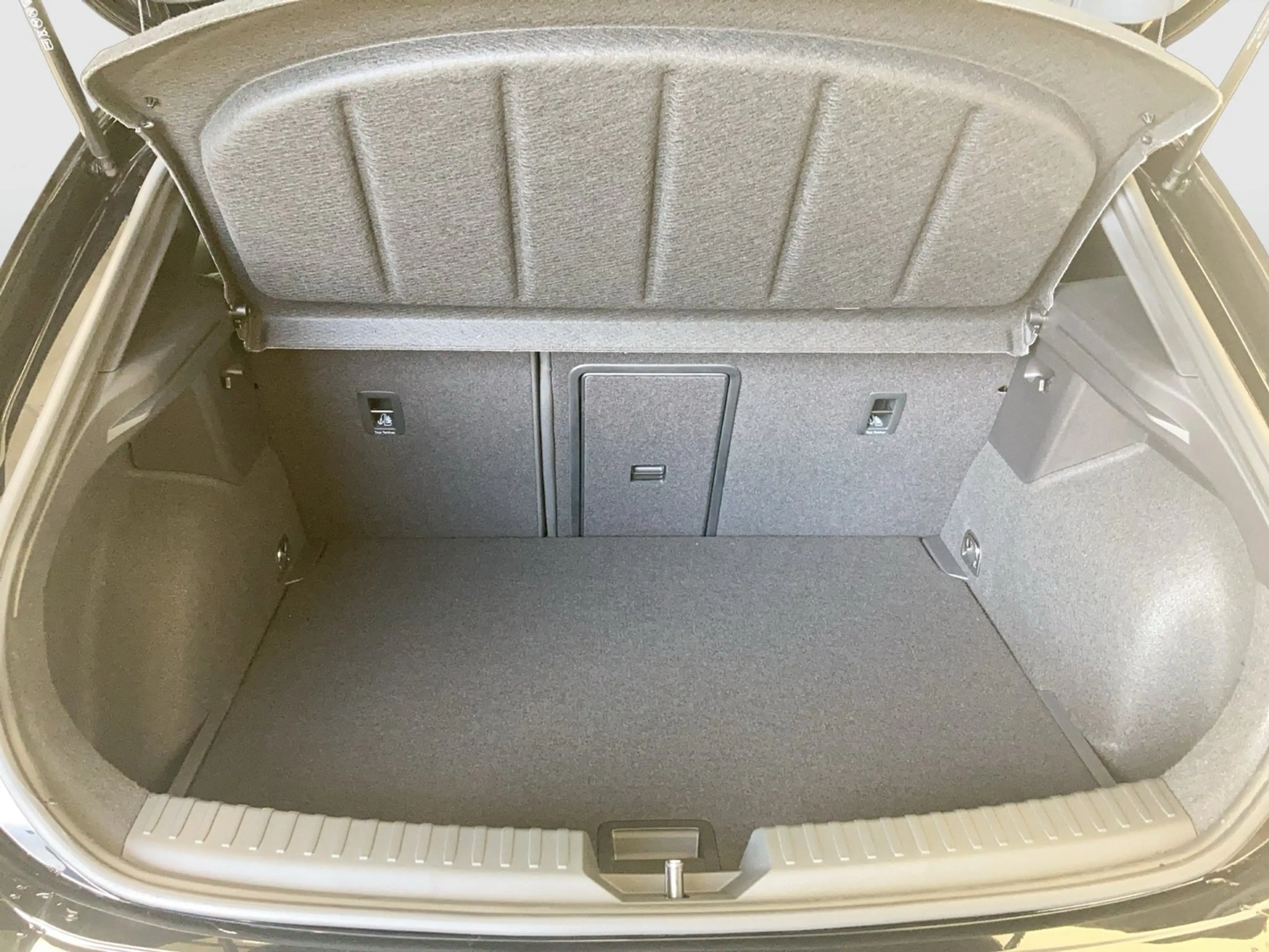 CUPRA Leon 1.5 TSI — photo 11
