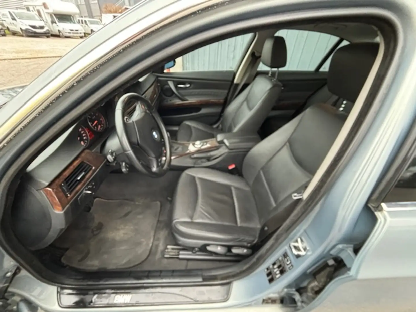 BMW 330 Série 3 V (E90) 231ch Luxe - 2