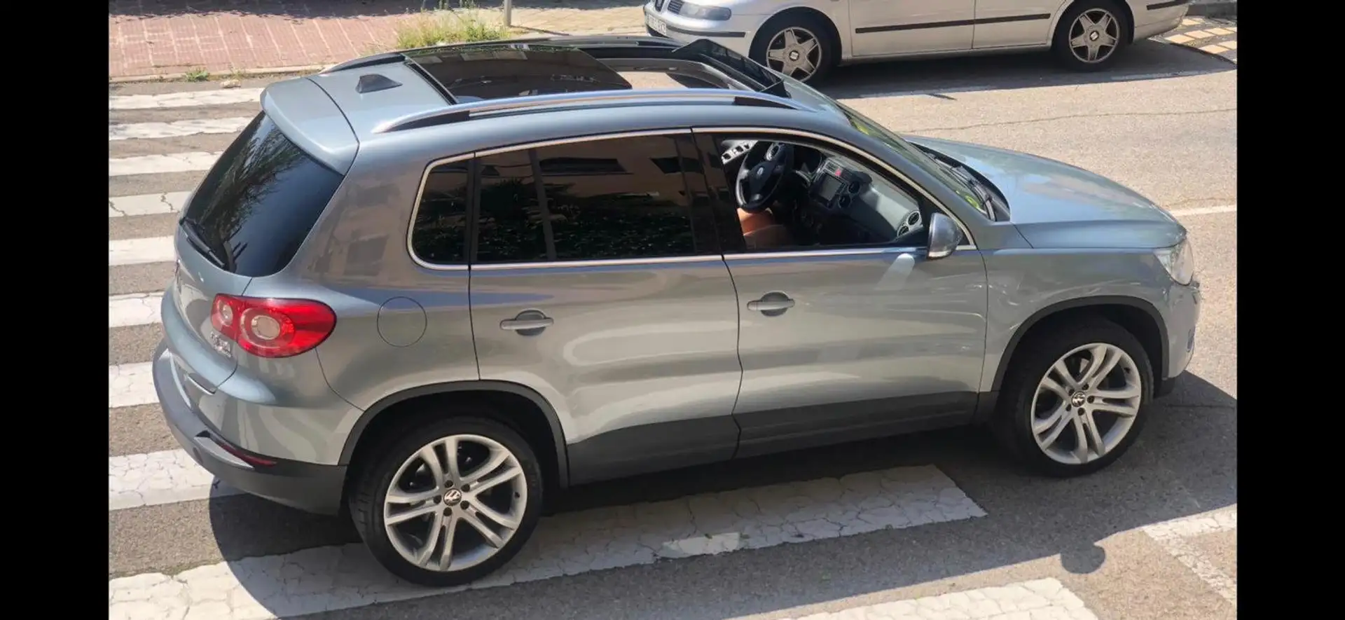 Volkswagen Tiguan Tiguan 2.0TDI +Motion Tiptronic +Motion Gris - 1