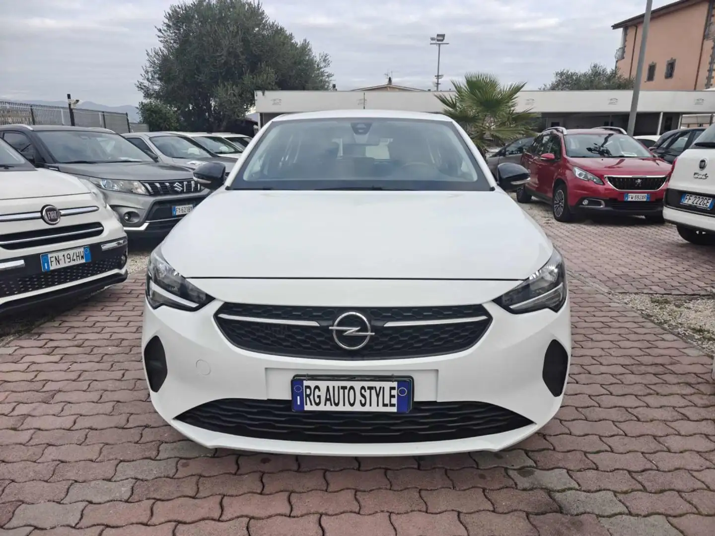 Opel Corsa 1.5 D 100 CV Edition Weiß - 2
