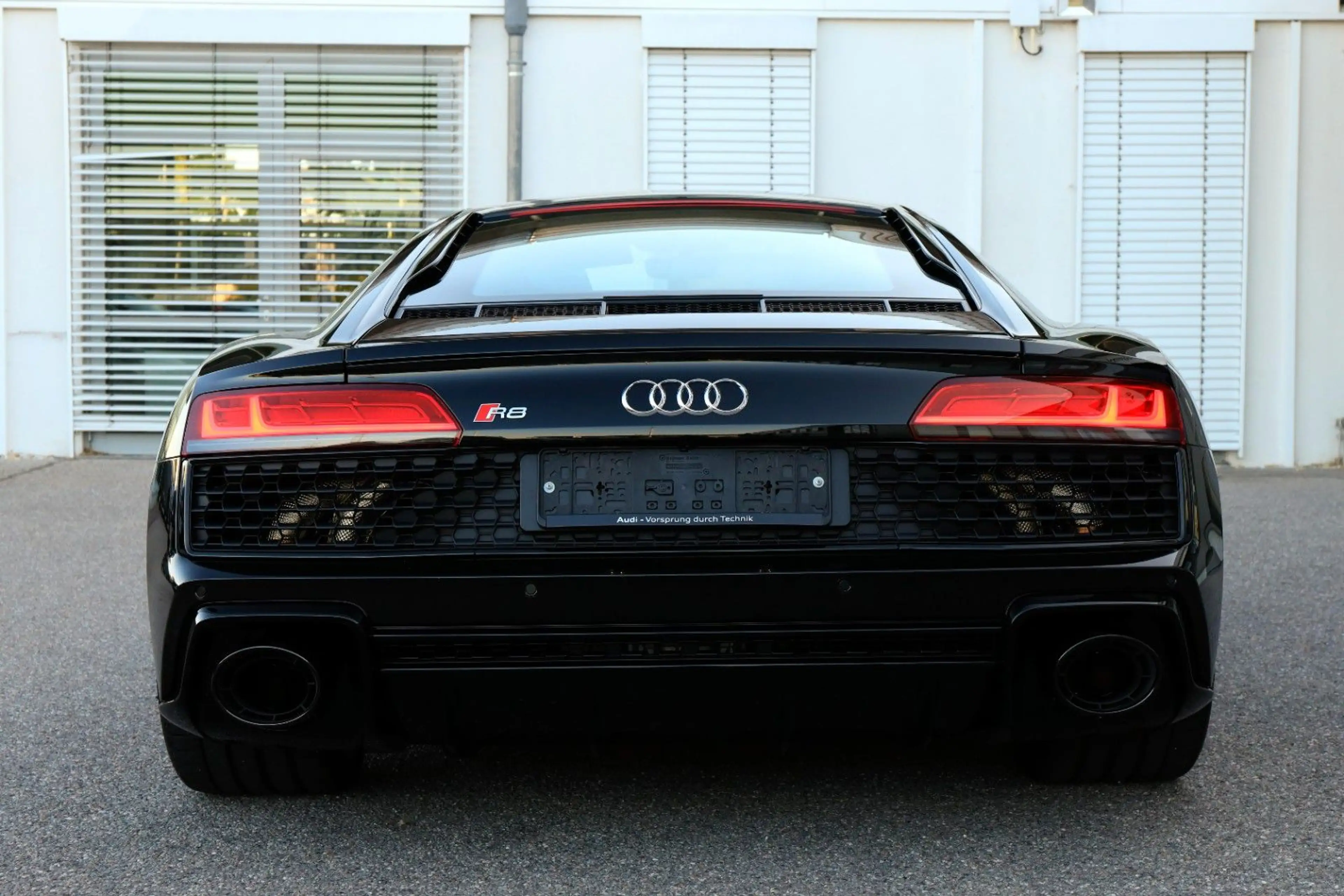 Audi R8 Coupe 5.2 FSI RWD performance-NEUZUSTAND!!!