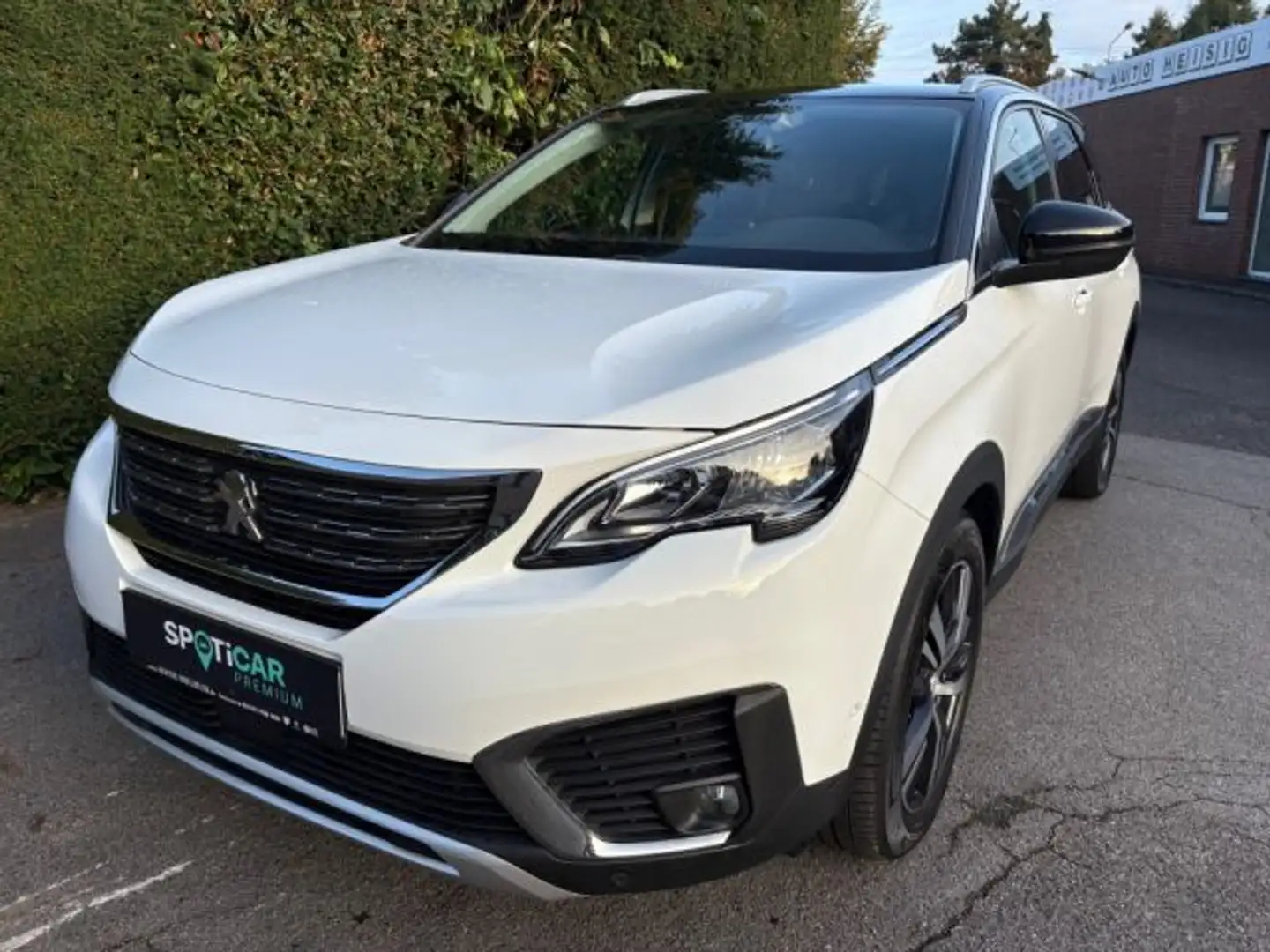 Peugeot 5008 PureTech 130 Stop & Start Allure Weiß - 1