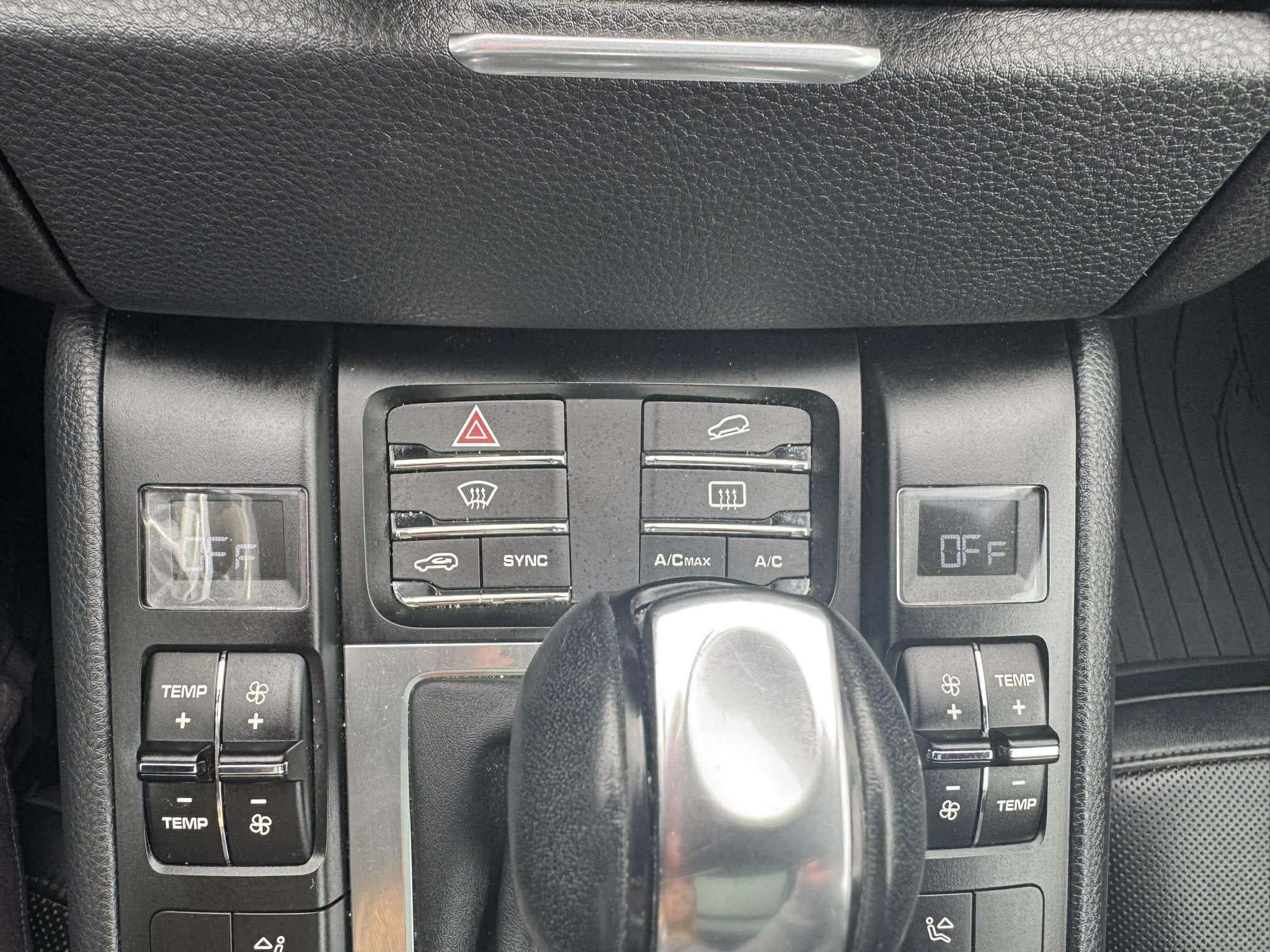 2016 Porsche Macan S thumb 16