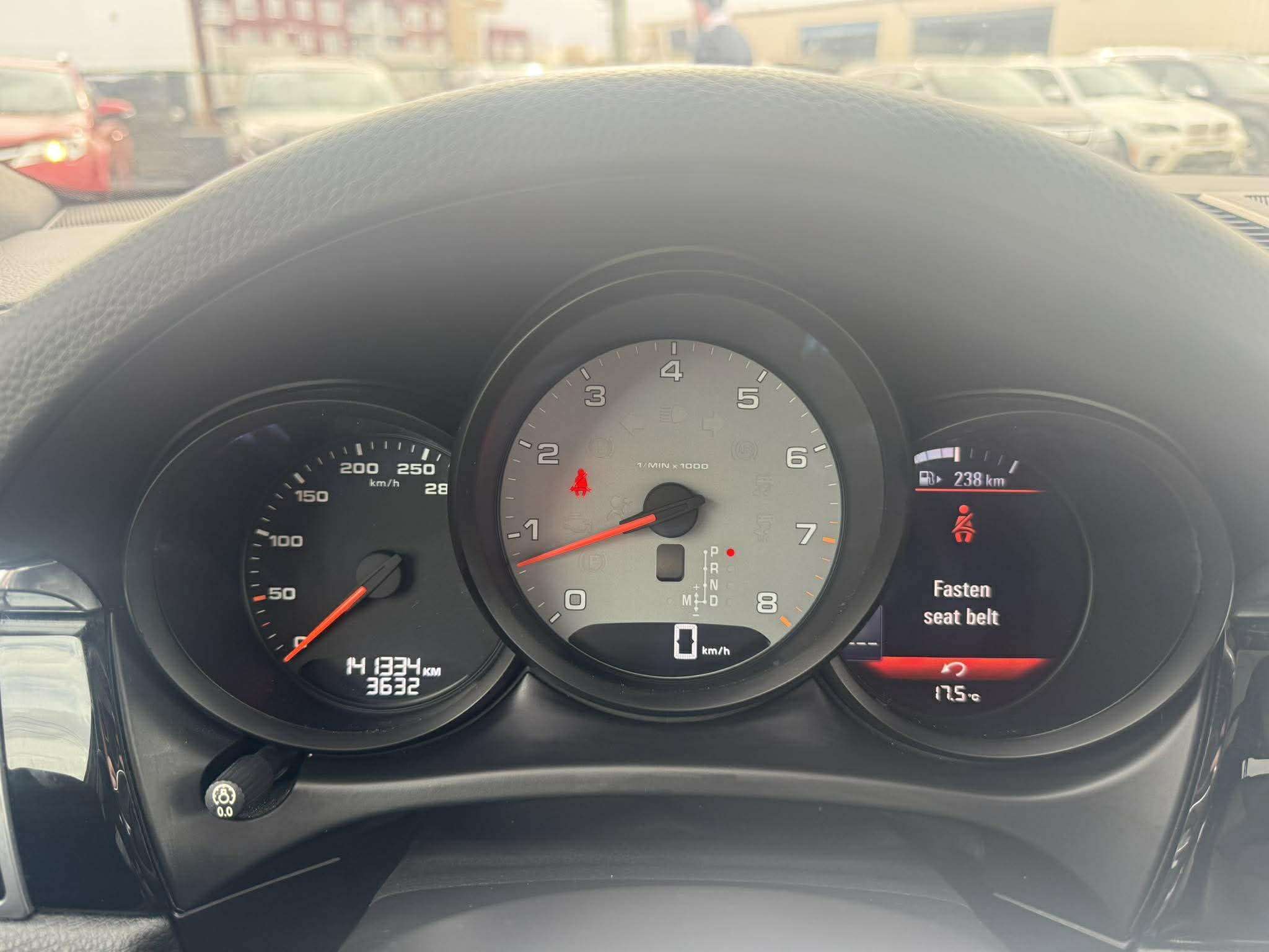 2016 Porsche Macan S thumb 12