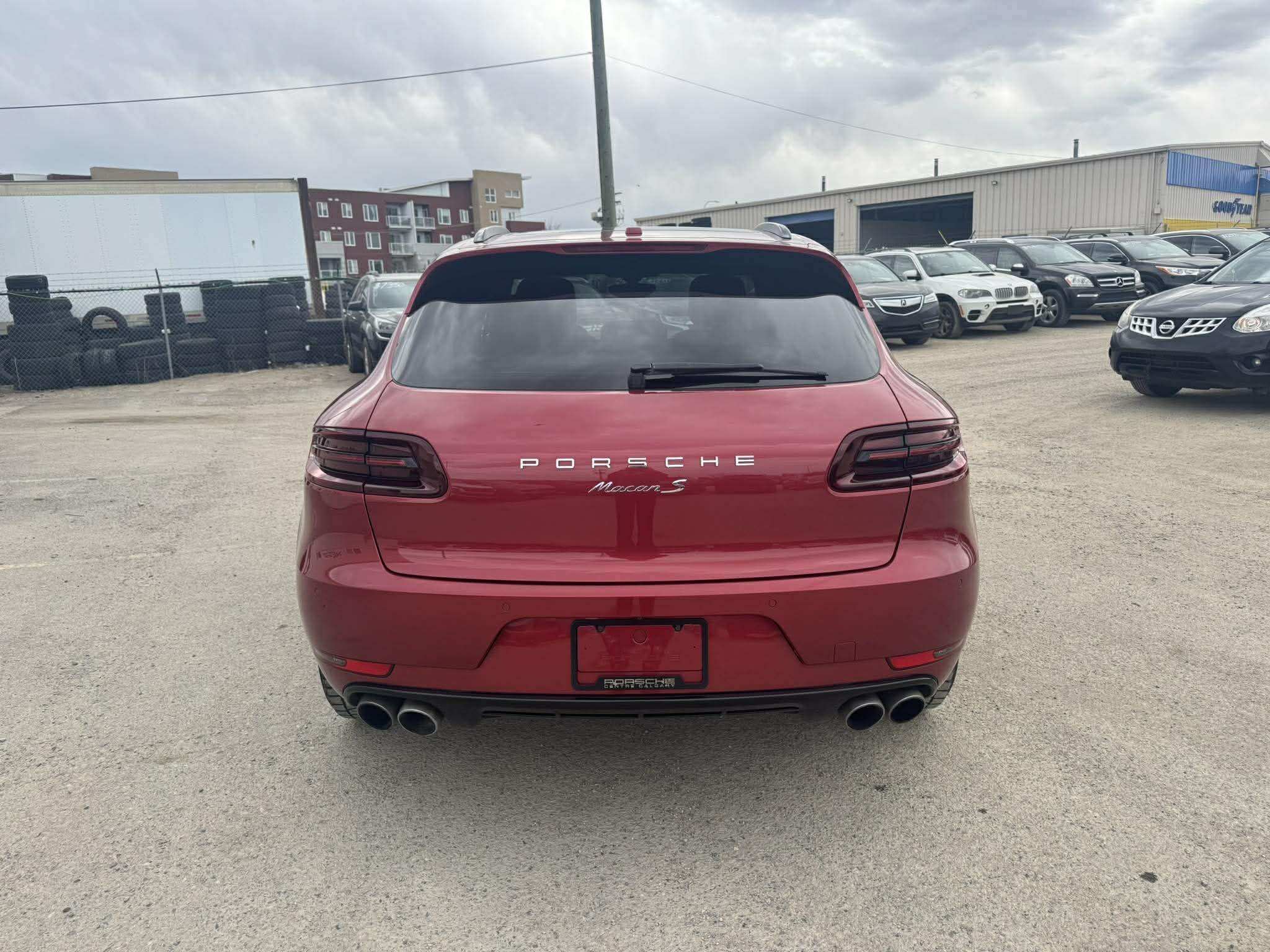 2016 Porsche Macan S thumb 7