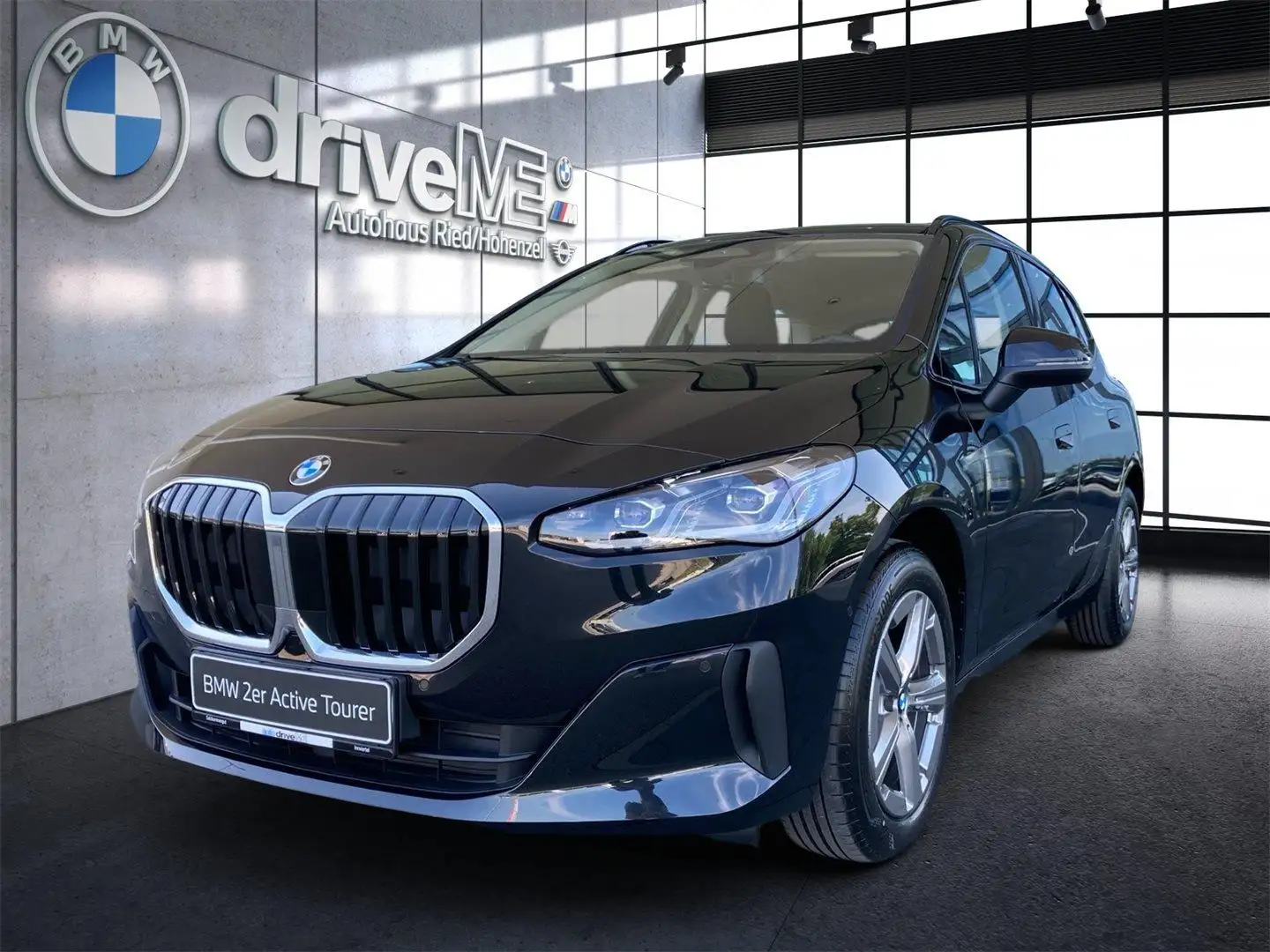 BMW 218 i Active Tourer Schwarz - 1