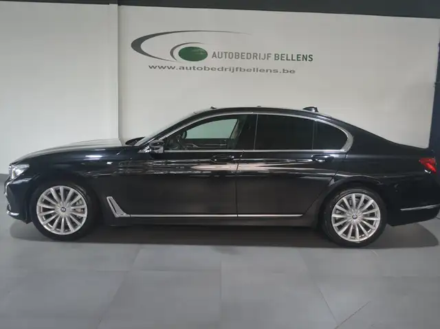 BMW 725 DA / NAVI / 360) CAM / GLASDAK / HEAD-UP / SOFT CL