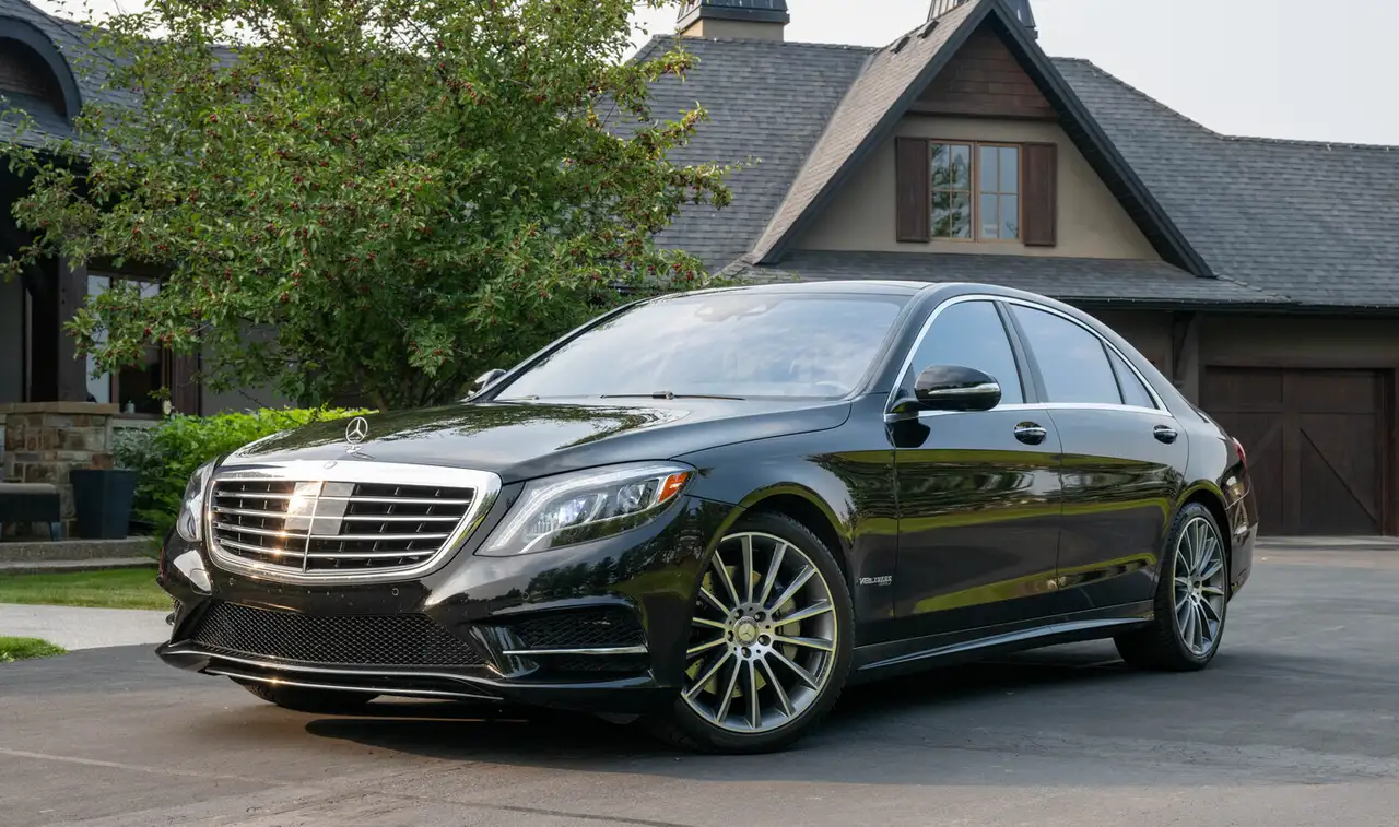 Mercedes-Benz S-Class снимка Mercedes-Benz S-Class
