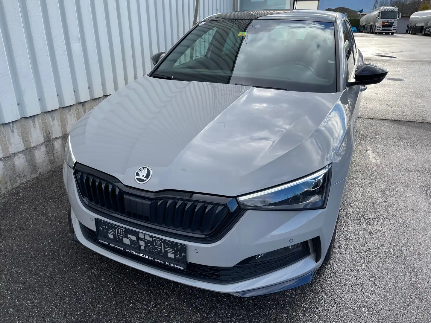 Skoda Scala 1,5 TSI Monte Carlo Grau - 2