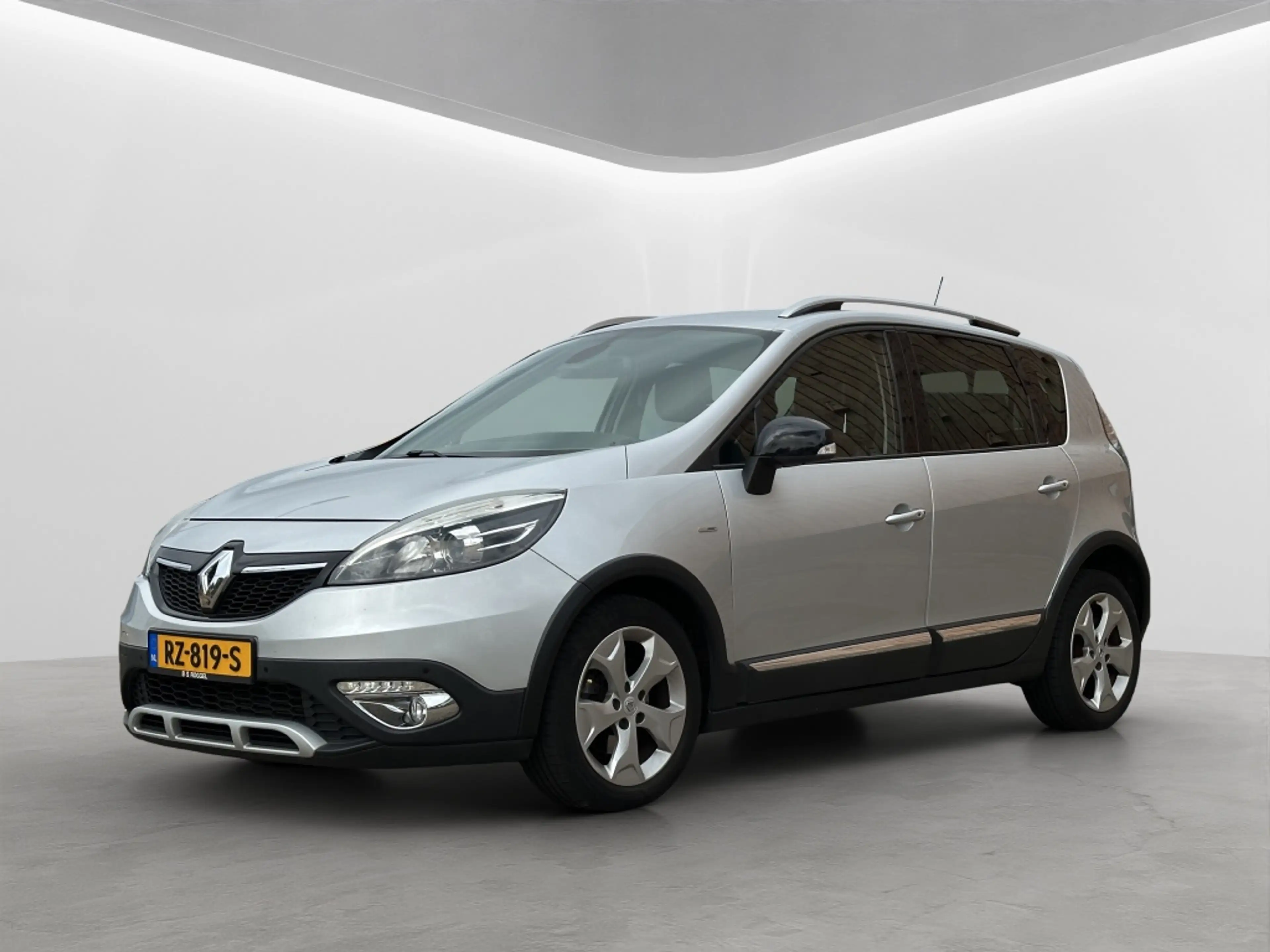 Renault Scenic Xmod 1.2 TCe Bose