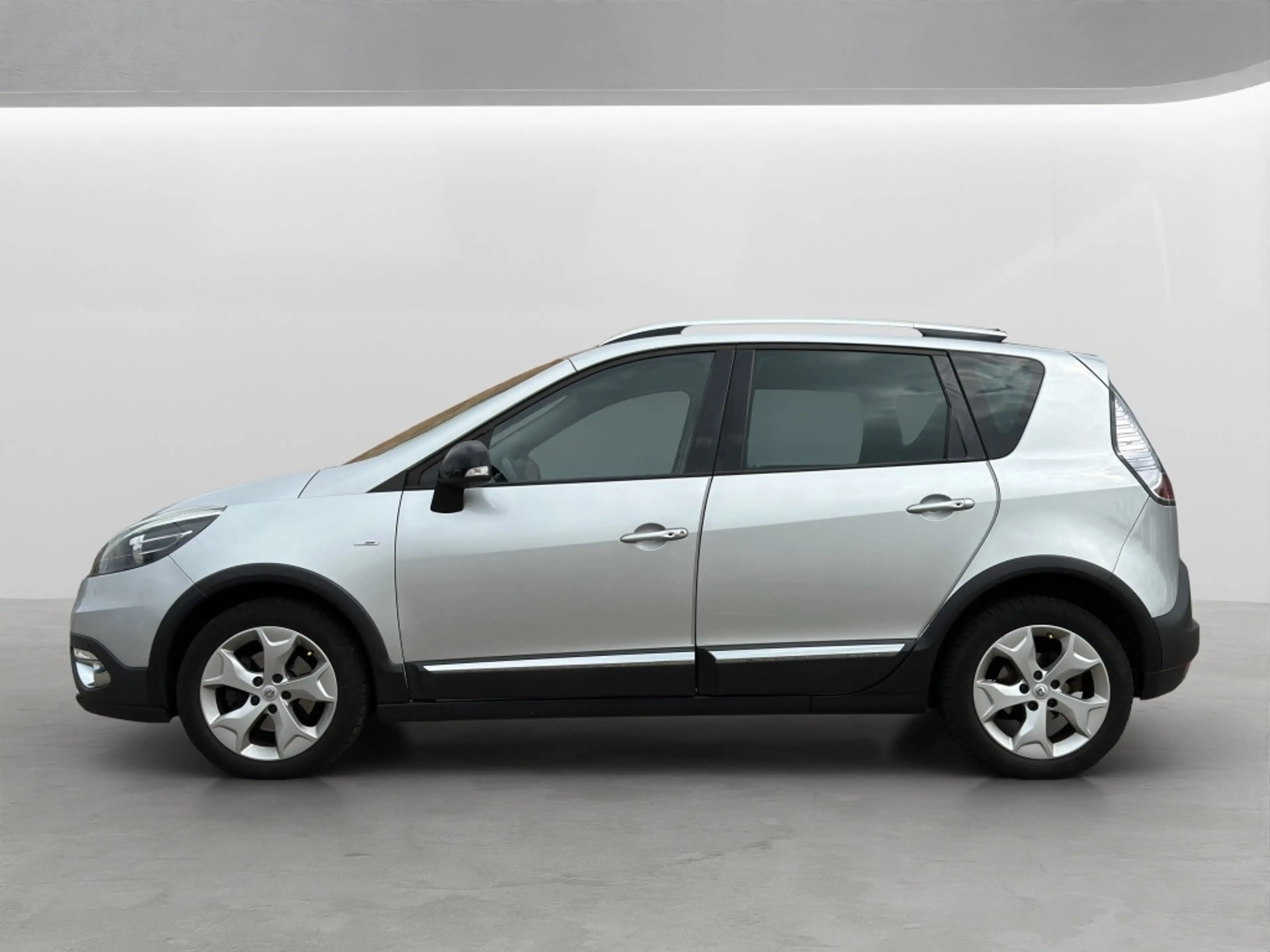 Renault Scenic Xmod 1.2 TCe Bose — photo 3