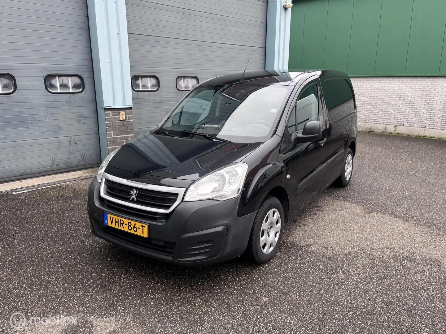 Peugeot Partner bestel 120 1.6 HDi 90 L1 Première Noir - 2