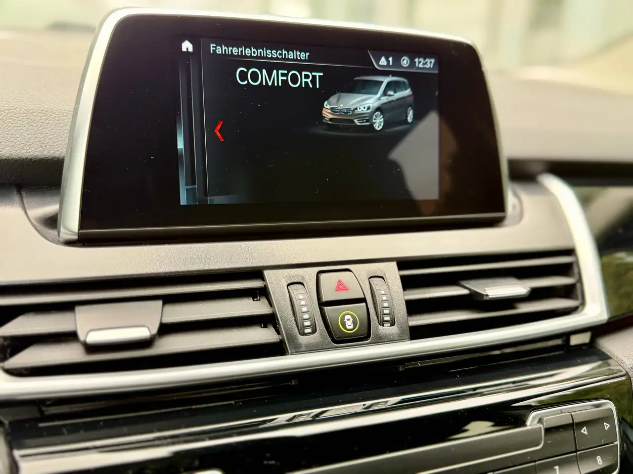 BMW 218 218d xDrive Sport Line*1BESITZ*TEILLEDER*TEMPOMAT*ANHÄNGERKUPPLUNG*HECKCAM*AMBIENTE*SPORTSITZE*, миниатюра 20