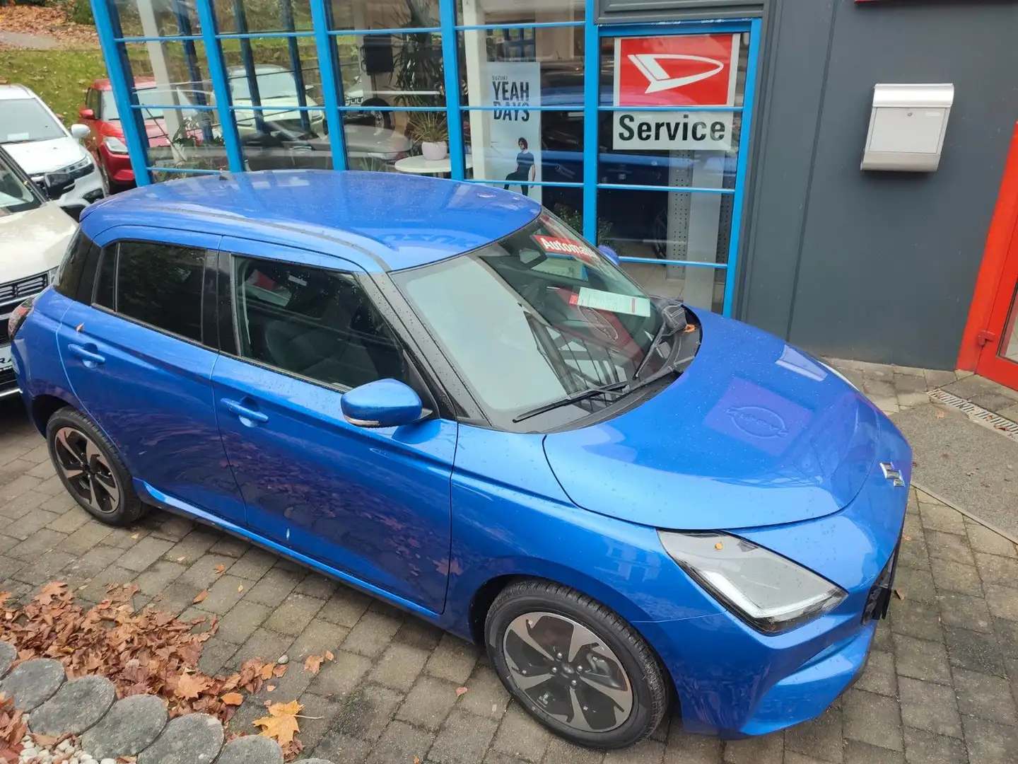 Suzuki Swift 1.2 DUALJET HYBRID Comfort + CVT Blau - 2