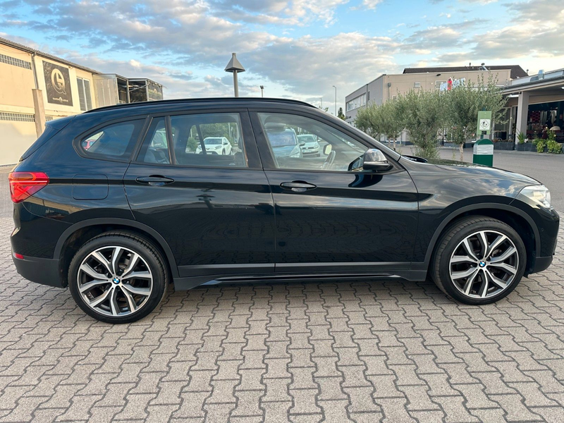 BMW X1 xDrive 20i Sport Line-LED-KAMERA-LEDER-GEPFLT — photo 4
