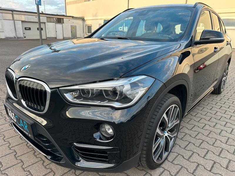 BMW X1 xDrive 20i Sport Line-LED-KAMERA-LEDER-GEPFLT