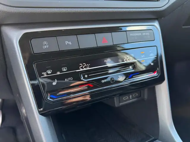 Volkswagen T-Cross view 15