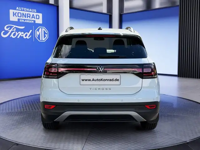 Volkswagen T-Cross view 6