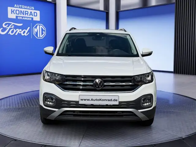 Volkswagen T-Cross view 2