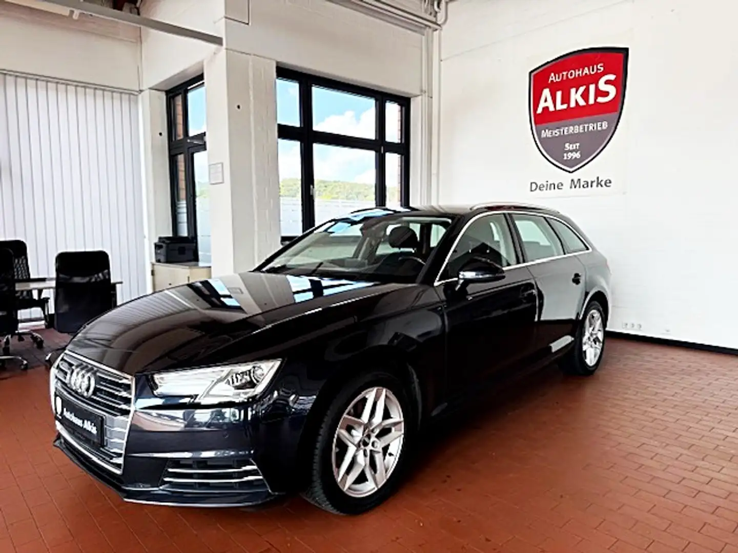 Audi A4 Avant 2.0 TDI S tronic - 1
