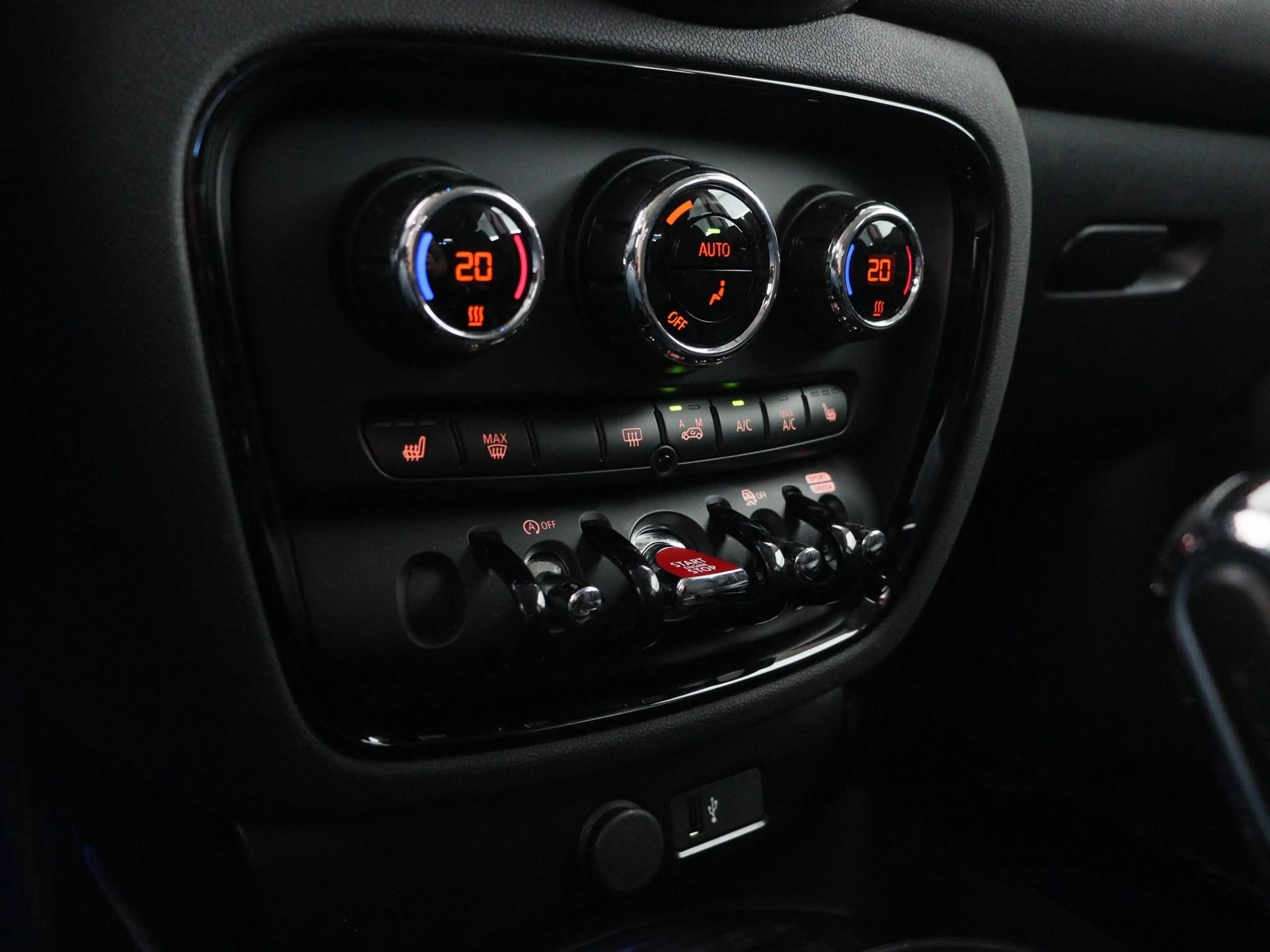 MINI Cooper Clubman Aut. — photo 12