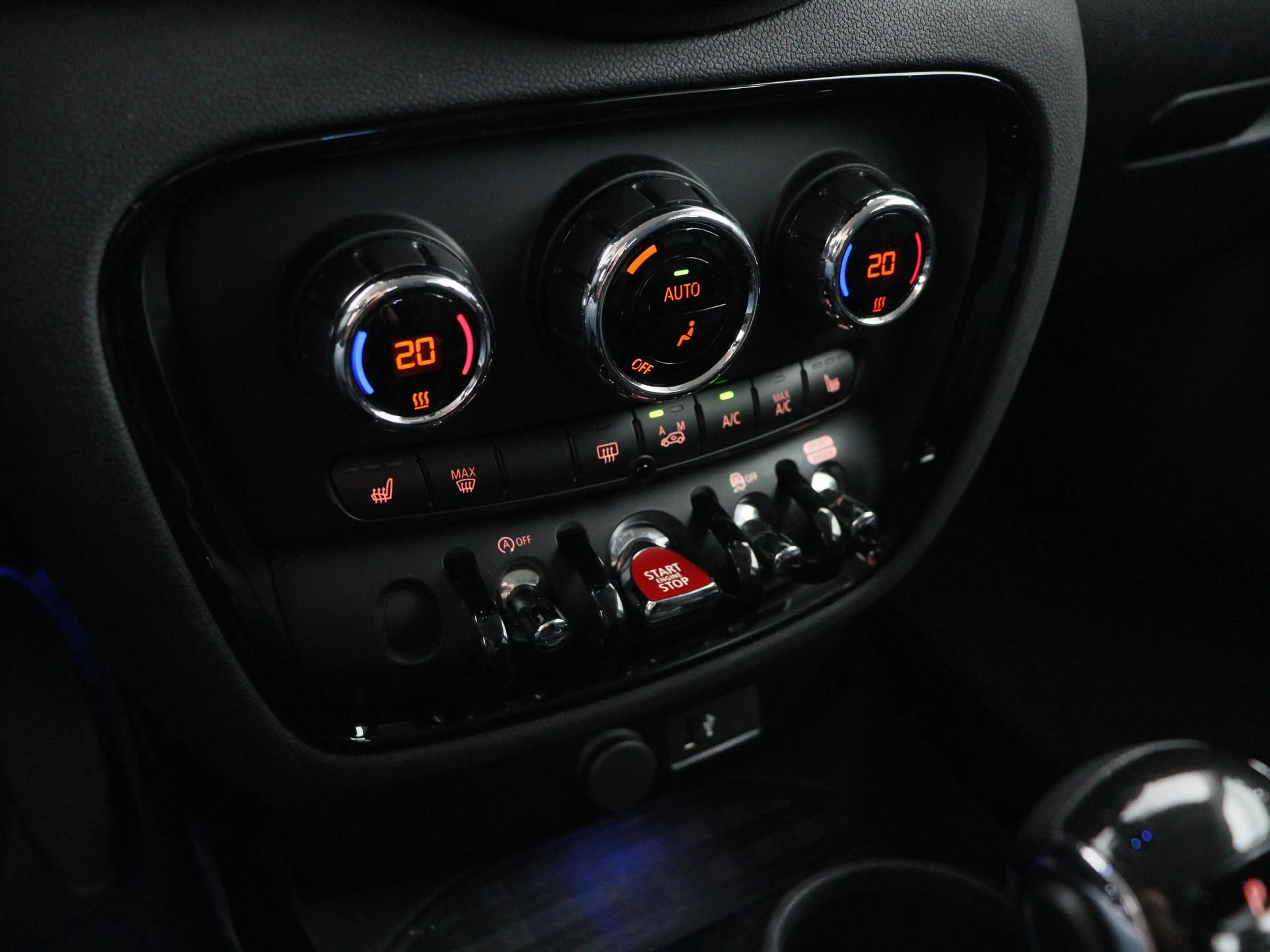MINI Cooper Clubman Aut. — photo 14