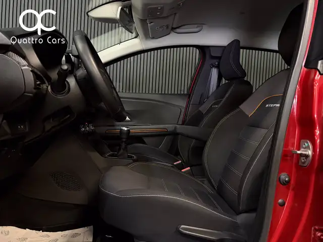 Dacia Sandero view 10