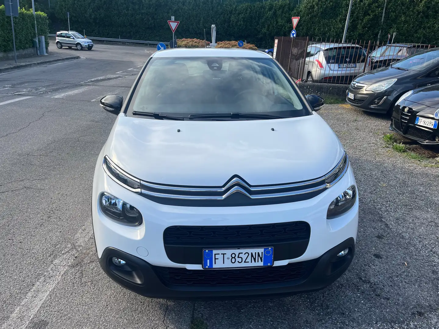 Citroen C3 1.2benzina/83CV/neopatentati/Euro6/unico propriet. Bianco - 1