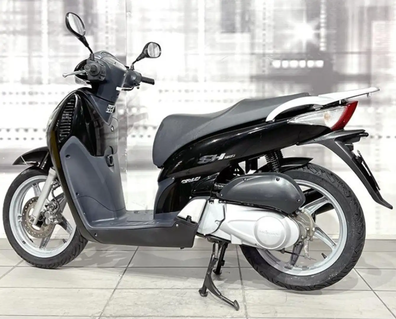 Honda SH 150i KF08 Noir - 1