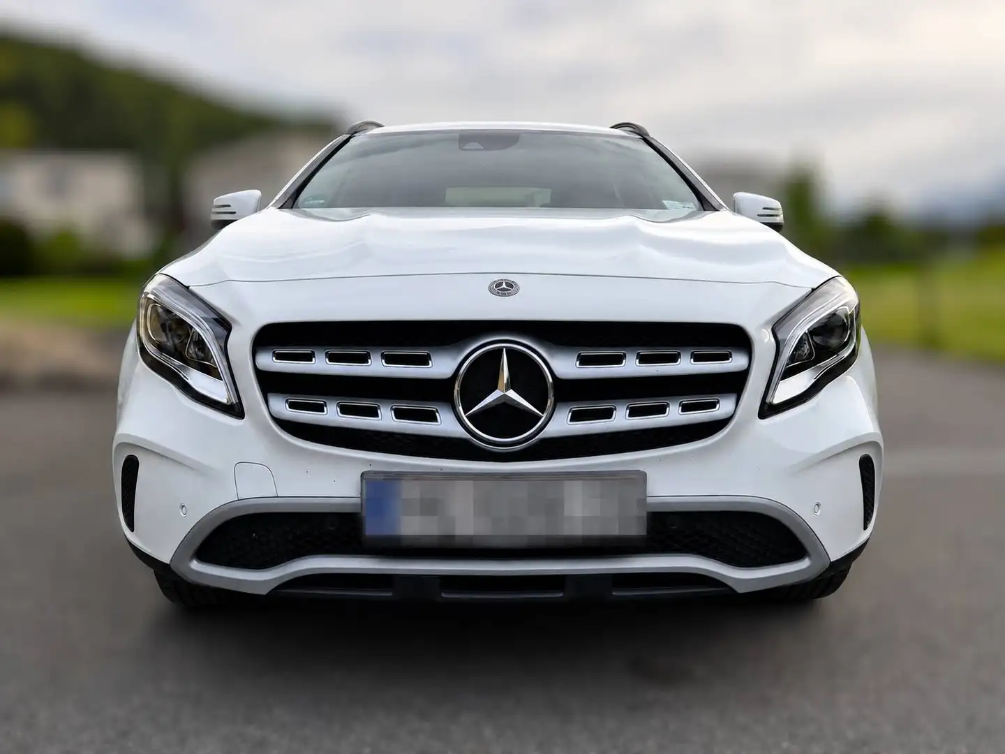 Mercedes-Benz 180 GLA/Style Weiß - 2
