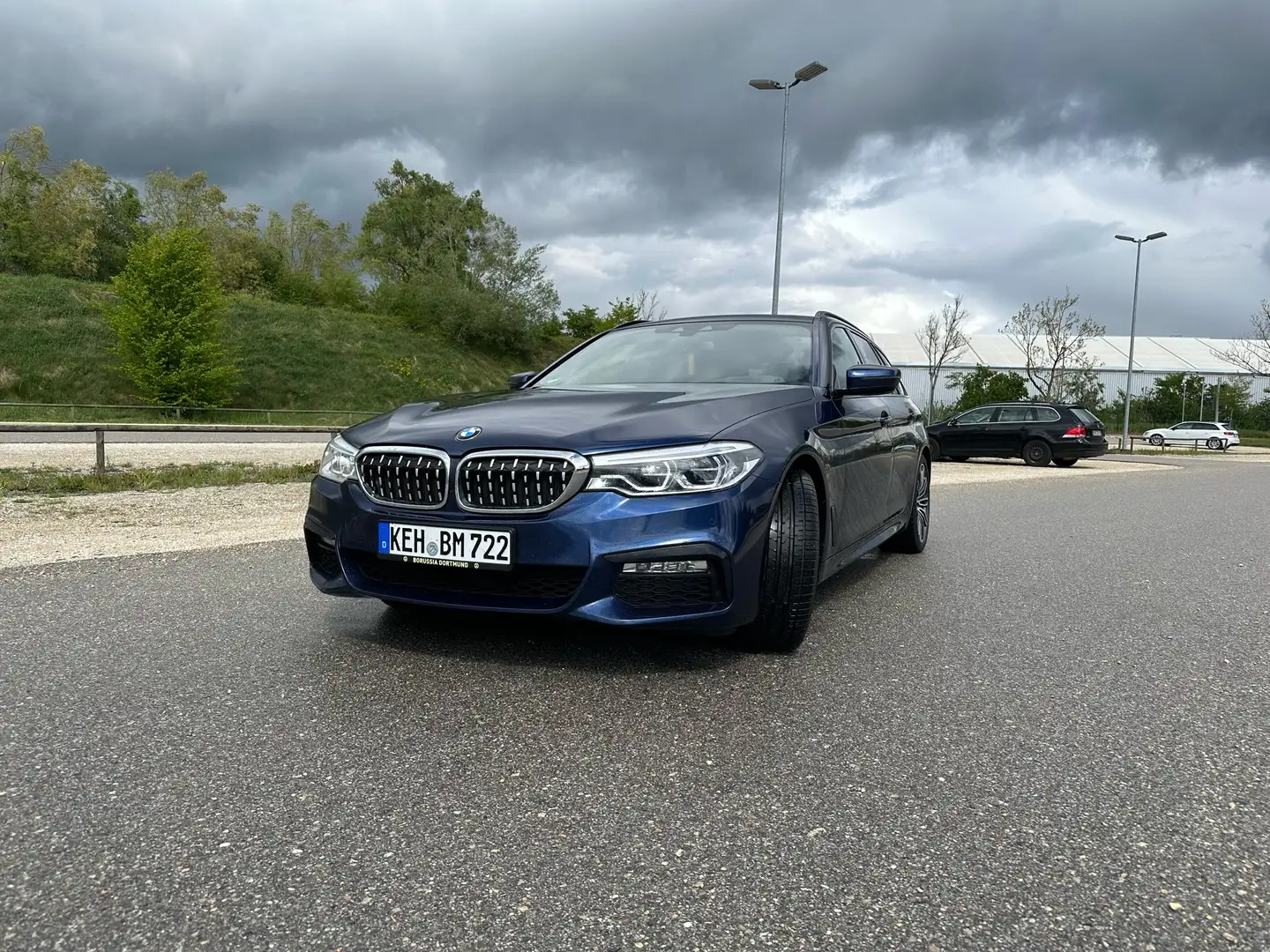 BMW 530 530d xDrive Touring Sport-Aut. Blau - 1