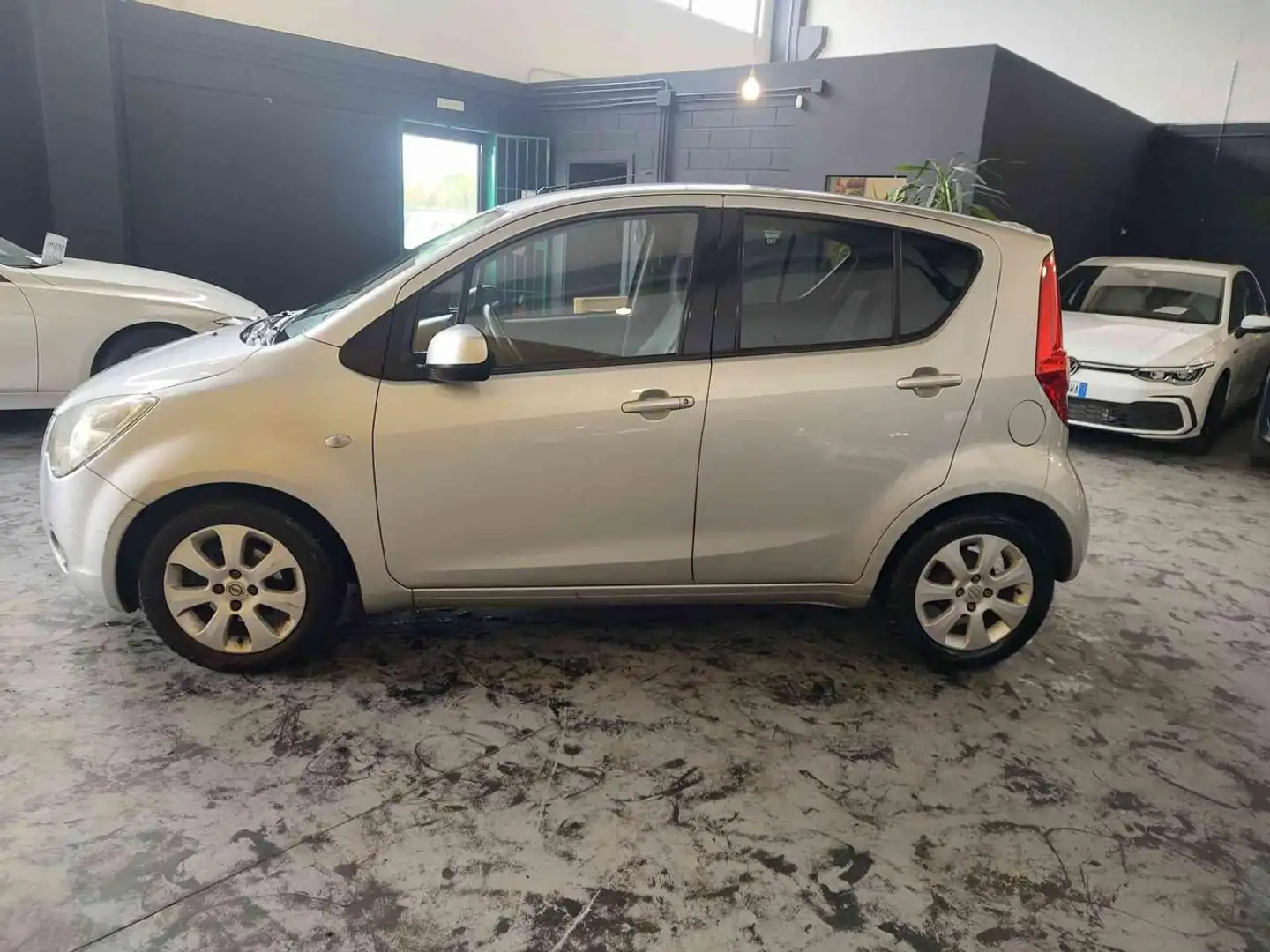 Opel Agila 1.0 12V 65CV Enjoy Argento - 2