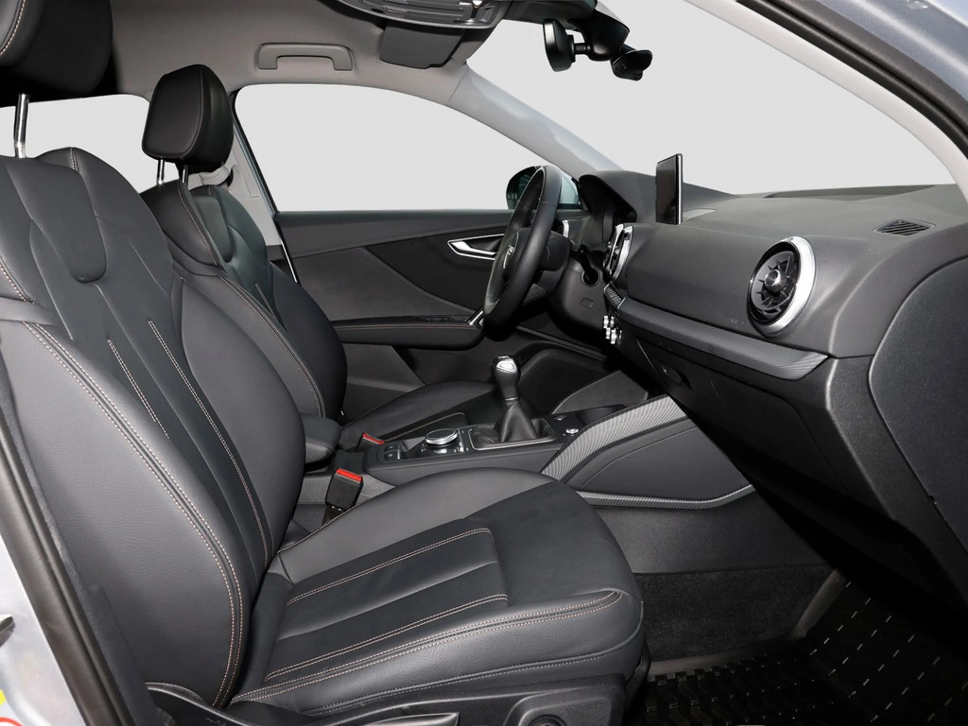 Audi Q2 35 1.5 TFSI Advanced AHK/RFK/Navi/ACC — photo 7