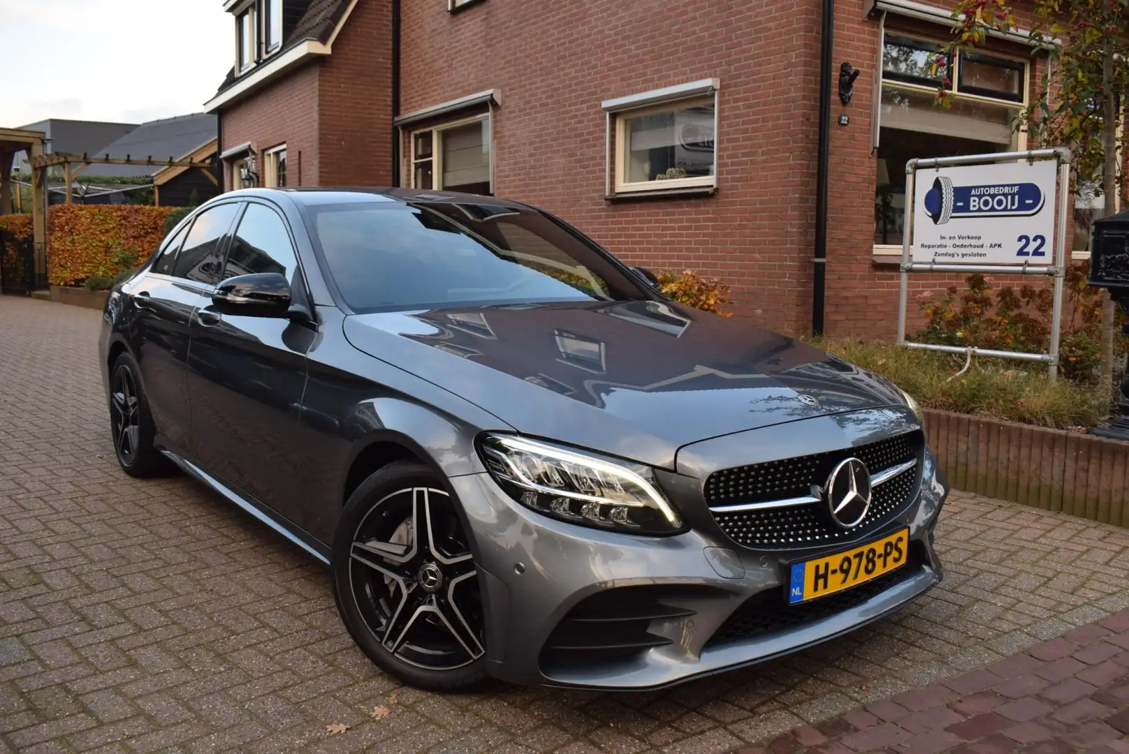 Mercedes-Benz C 180 180Business Solution AMG AUTOM/CRUISE/NAVI/AIRCO-E Grijs - 2