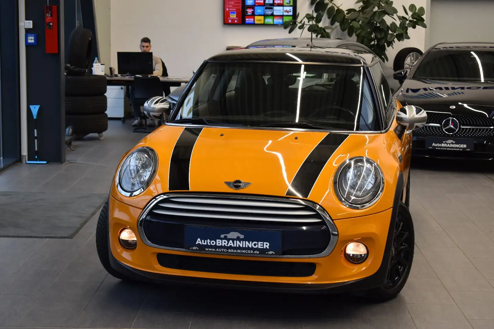 MINI Cooper 1.5 3-Trg. Chilli Navi~HUD~RFK~WSS behz. Orange - 1