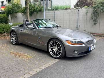 BMW Z4 2.2i / 6-Zylinder / unfallfrei
