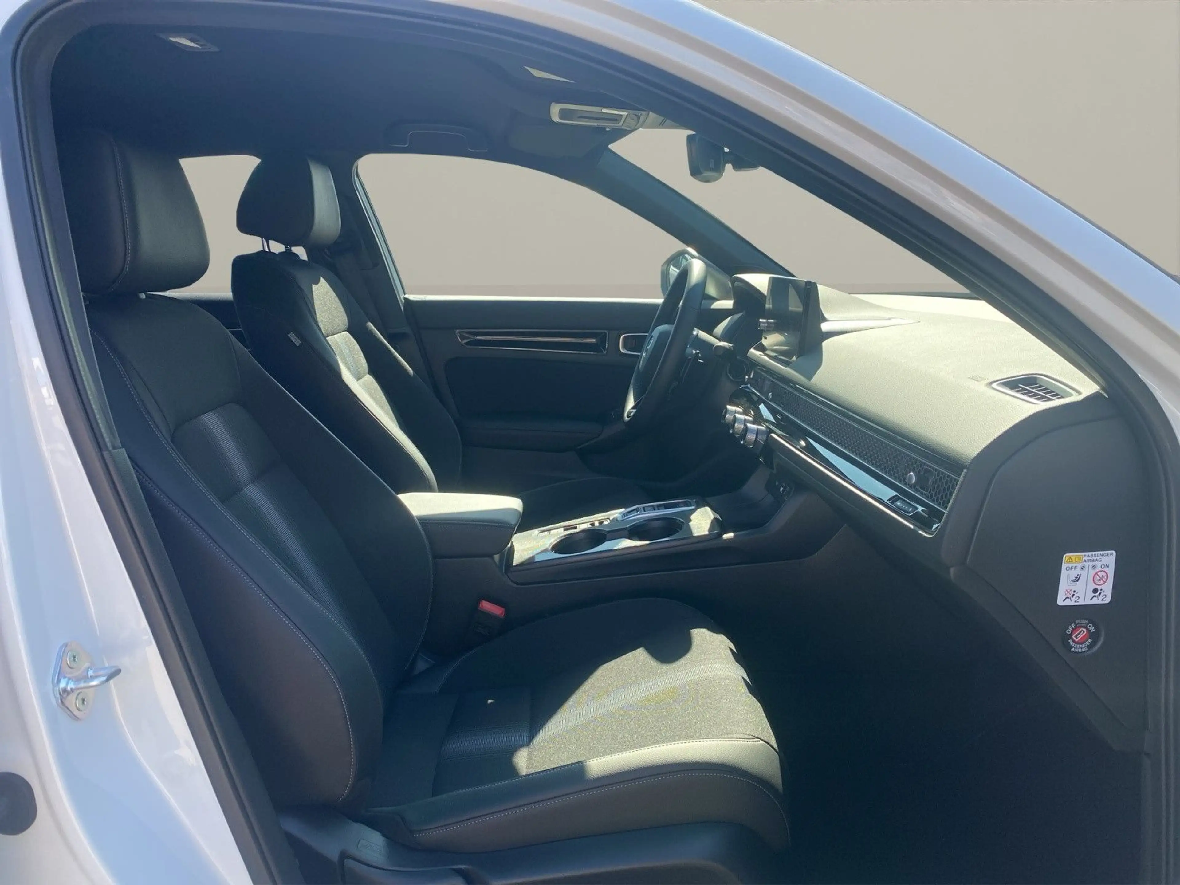 Honda Civic 2.0 e:HEV Sport Winterräder — photo 15