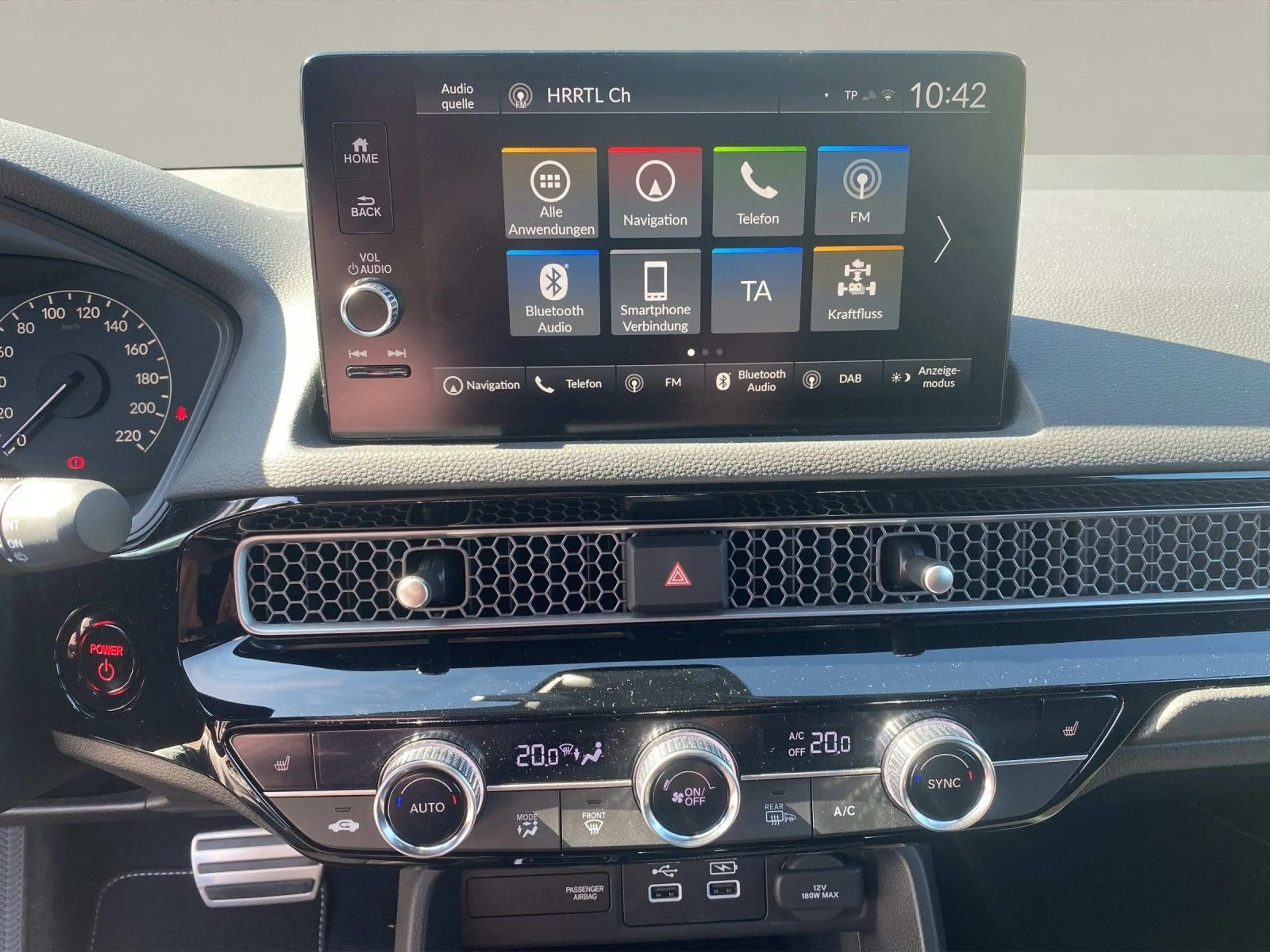 Honda Civic 2.0 e:HEV Sport Winterräder — photo 12