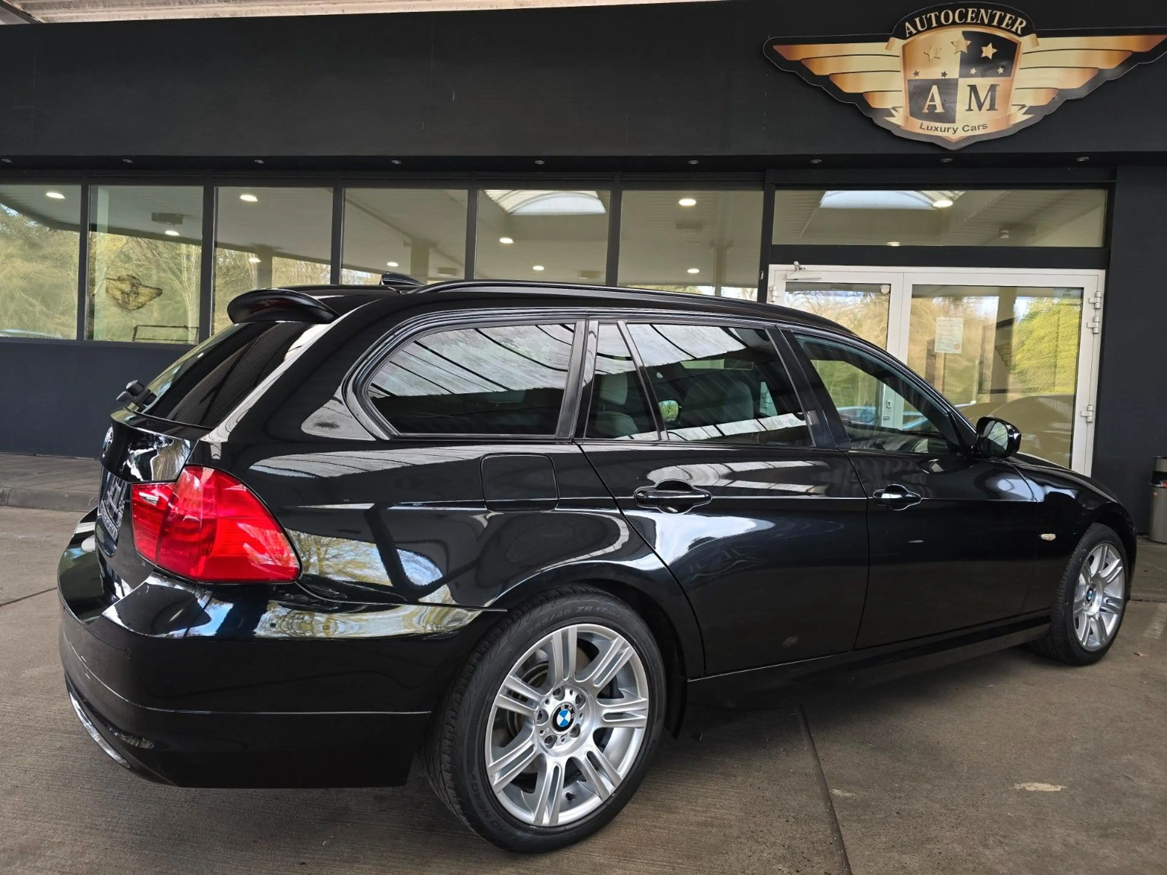 BMW 325 d Touring Edition Lifestyle PANO/M3-Felge — photo 11