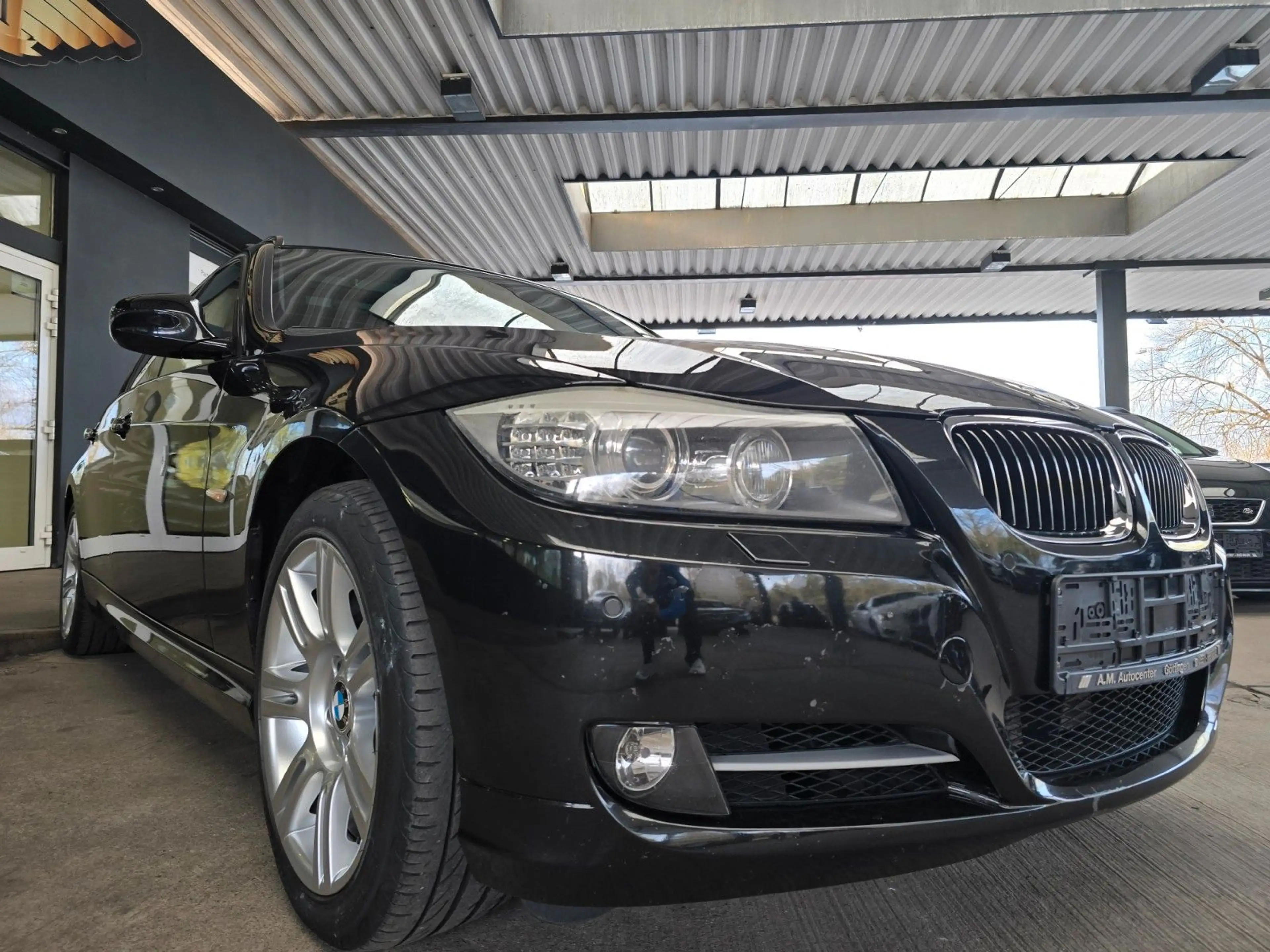 BMW 325 d Touring Edition Lifestyle PANO/M3-Felge — photo 8