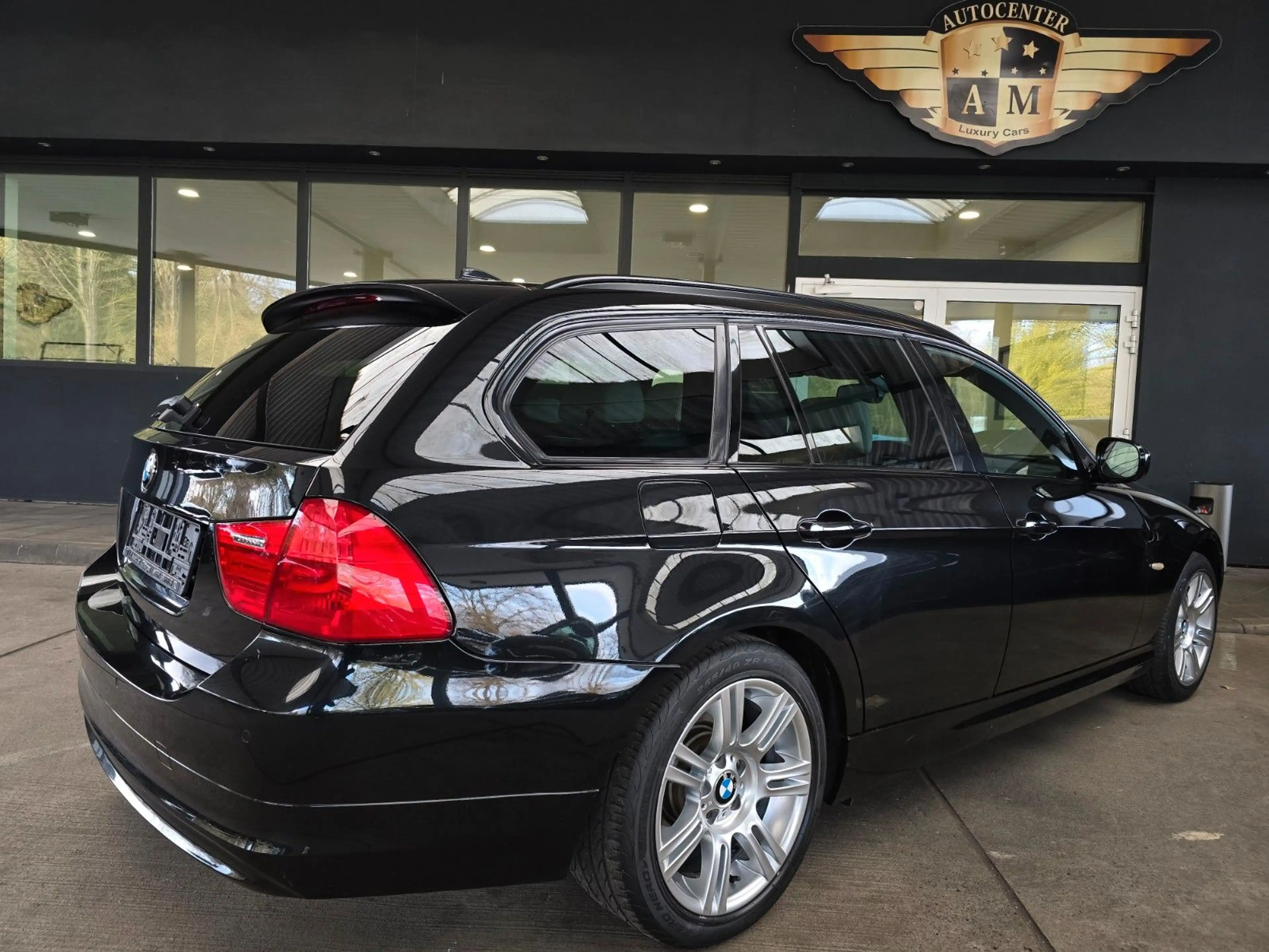 BMW 325 d Touring Edition Lifestyle PANO/M3-Felge — photo 10