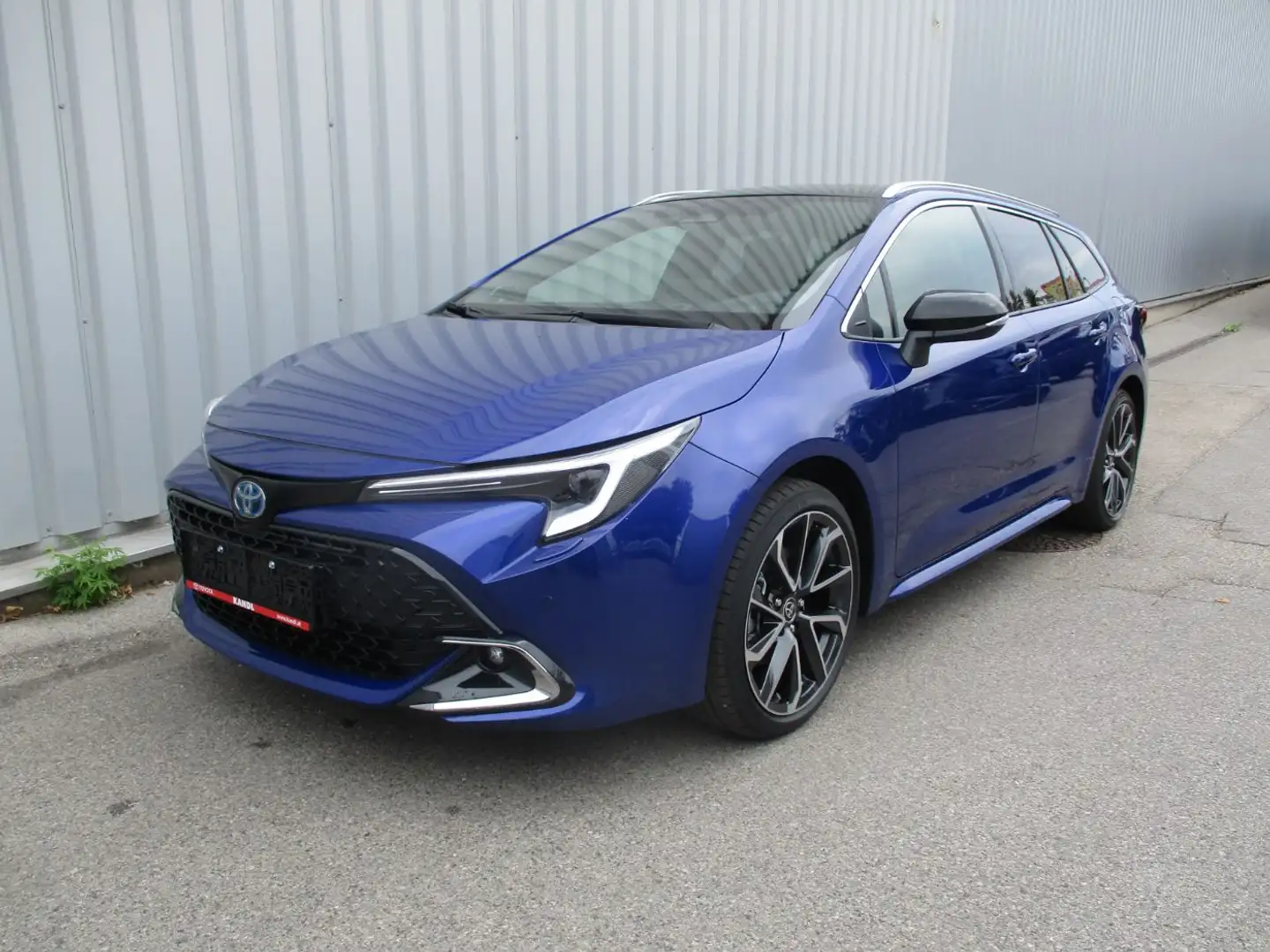 Toyota Corolla Touring Sports 2.0  Lounge ACC+LED+Navi Blau - 2