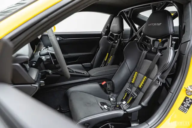 Porsche 992 GT3 RS PDK RACINGGELB CLUBSPORT 90LITER PDLS+ KAM Ansicht 5