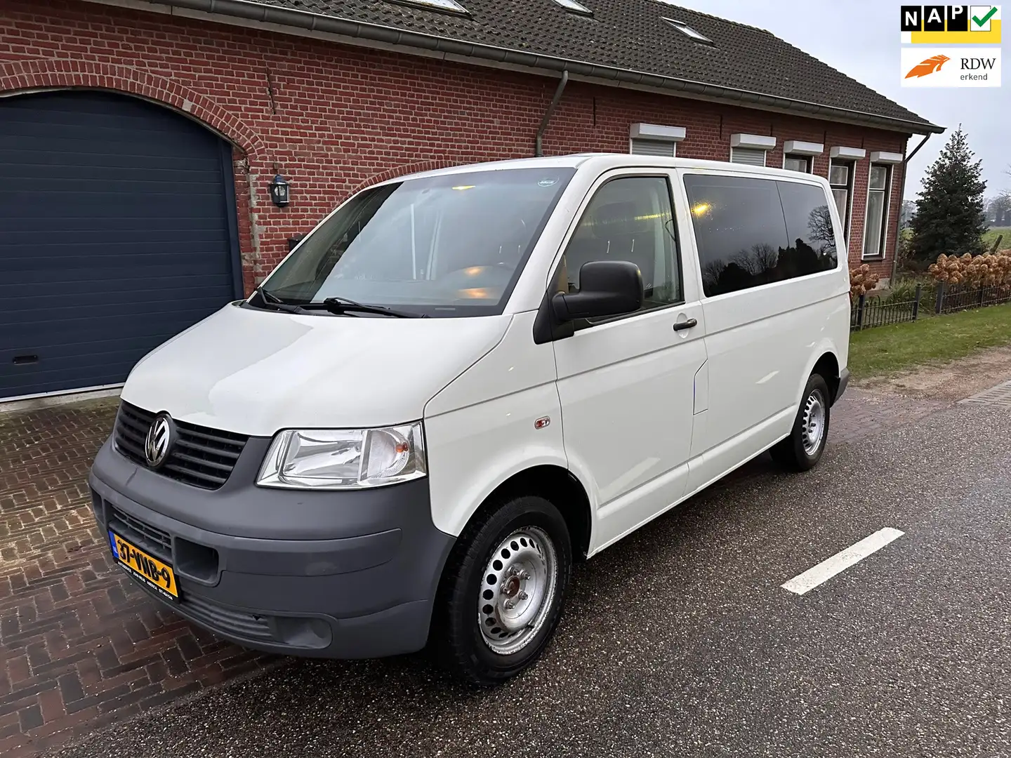 Volkswagen Transporter 1.9 TDI APK t/m 25-10-2025 MARGE - 1