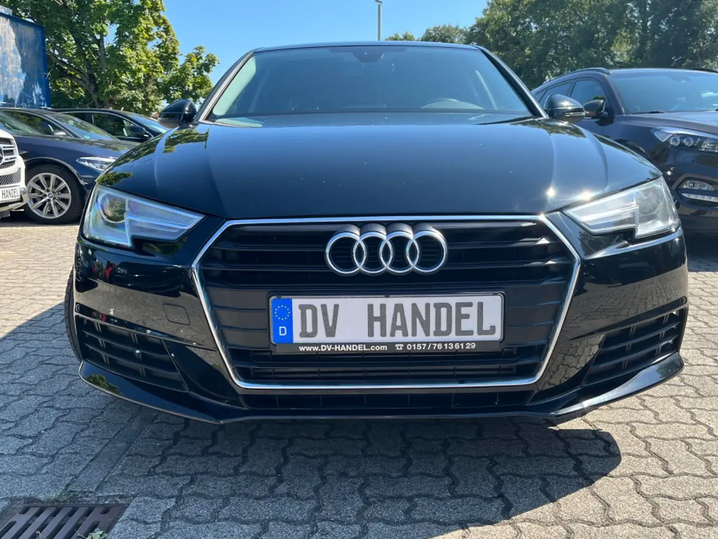 Audi A4 Lim. 35 TFSI *Navi/PDC/Xenon* crna - 2