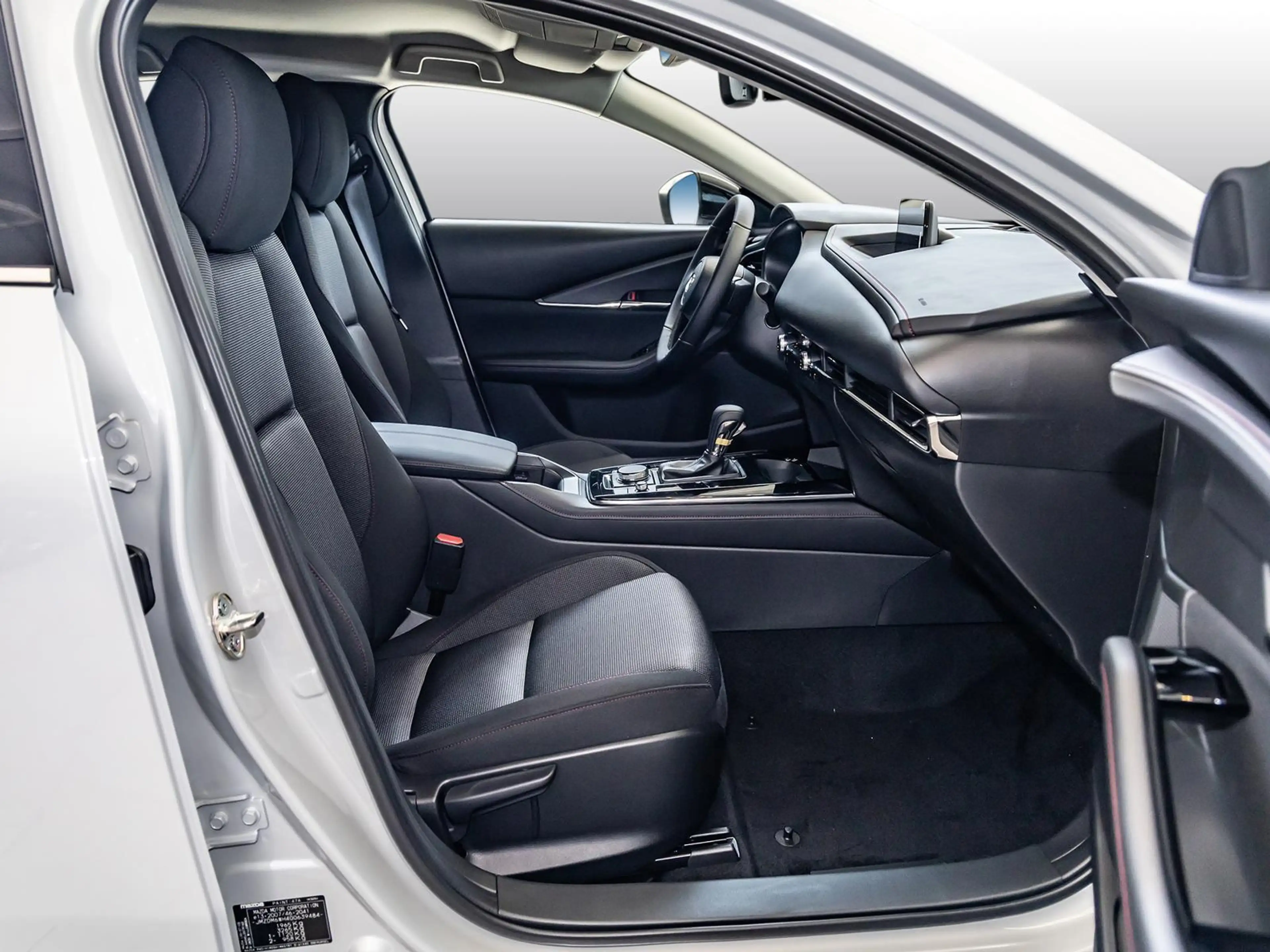 Mazda CX-30 5WGN 2.0L e-SKYACTIV X 6AT FWD Homura NAVI — photo 4