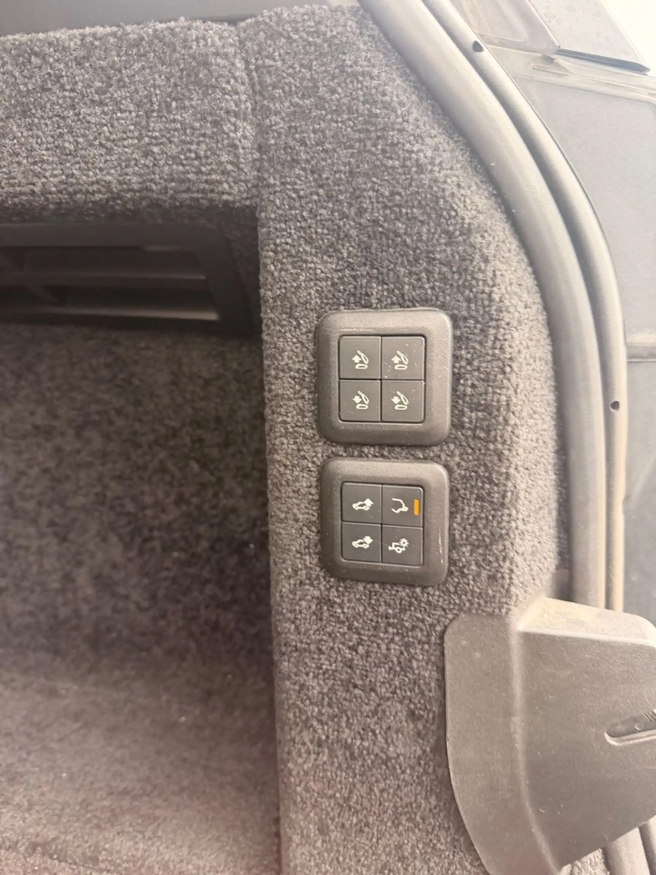 Land Rover Range Rover Vogue 4.4 PANO Keyless AHK Kamera — photo 8