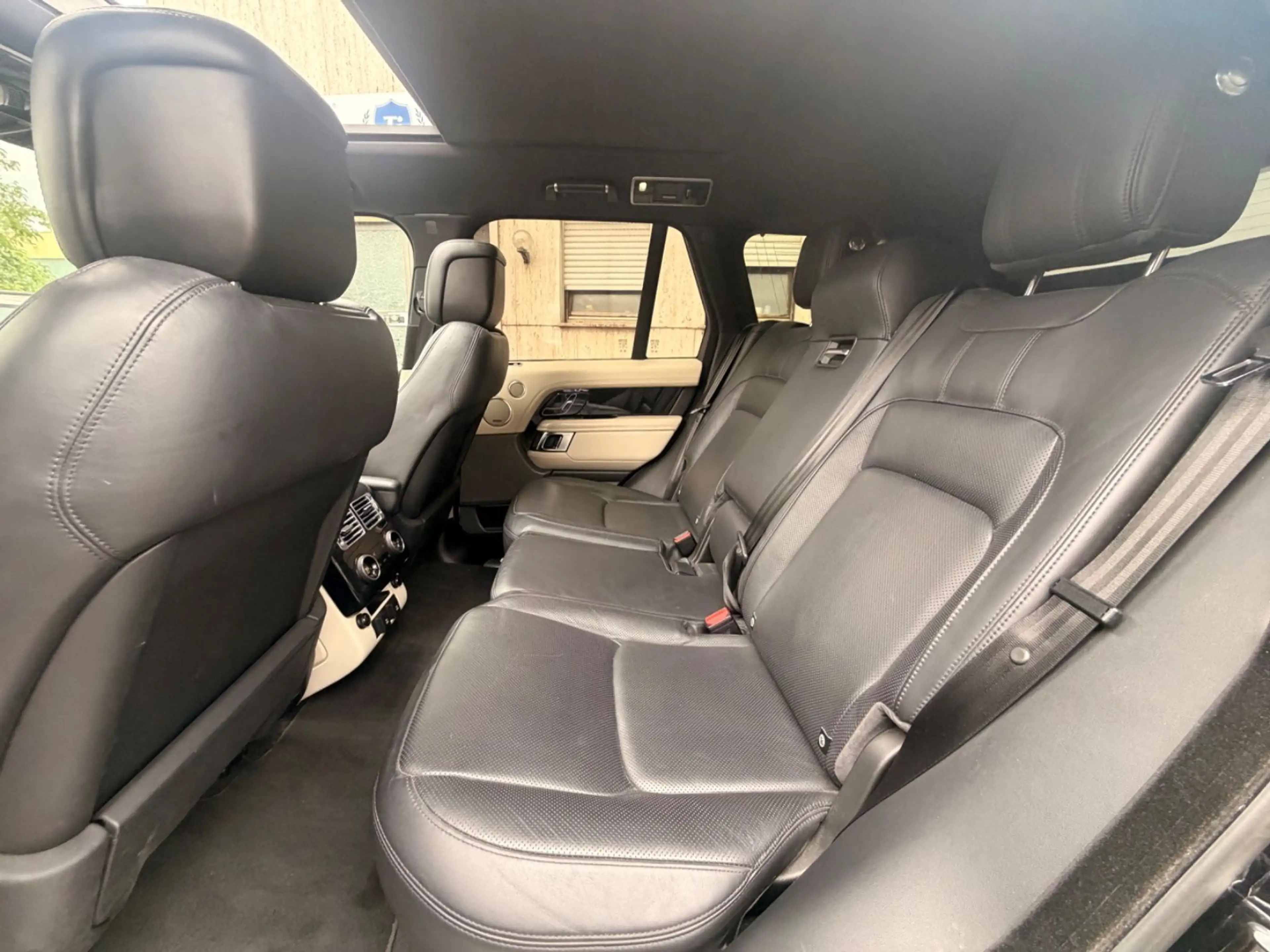 Land Rover Range Rover Vogue 4.4 PANO Keyless AHK Kamera — photo 12