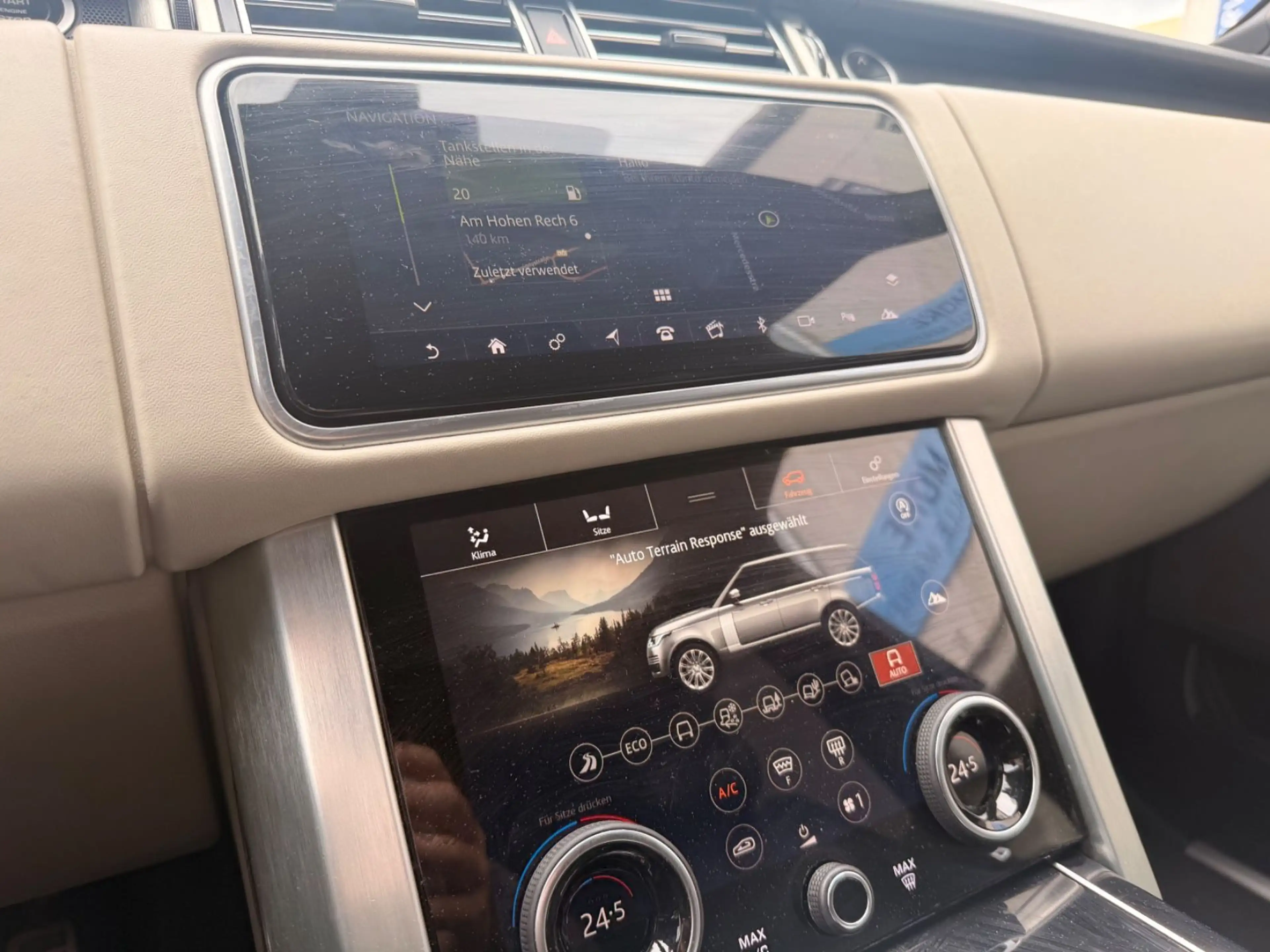 Land Rover Range Rover Vogue 4.4 PANO Keyless AHK Kamera — photo 20