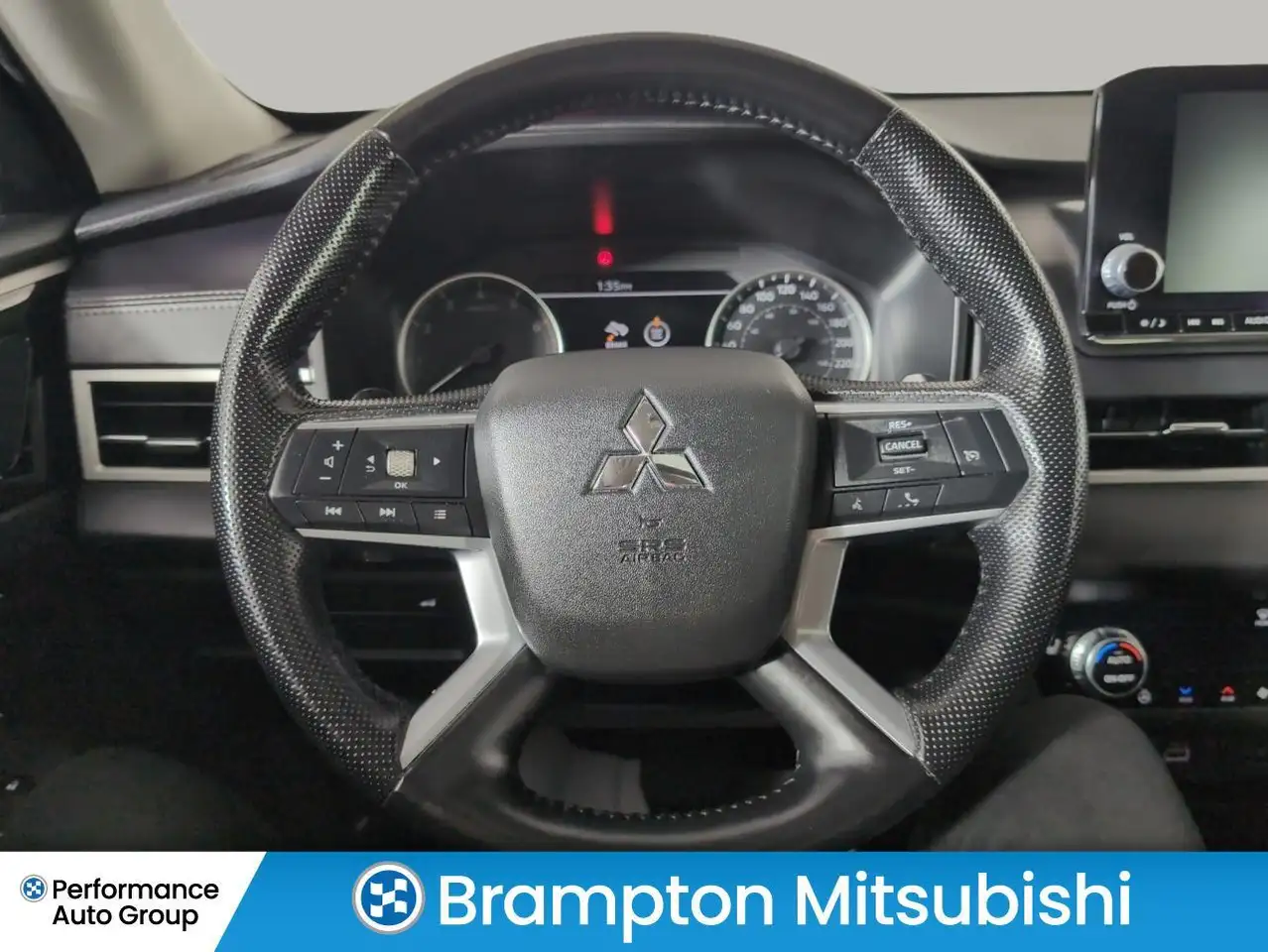 Mitsubishi Outlander снимка Mitsubishi Outlander